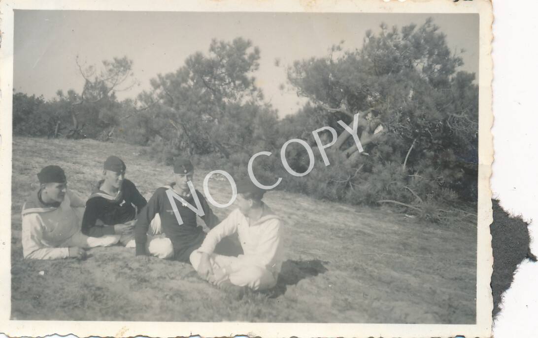 Photo WW II Wehrmacht Soldiers Leisure Kriegsmarine France J1.37