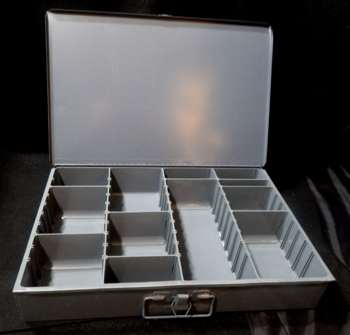 Durham Mfg 119-95 Gray Adjustable Compartment Box 18x12x3