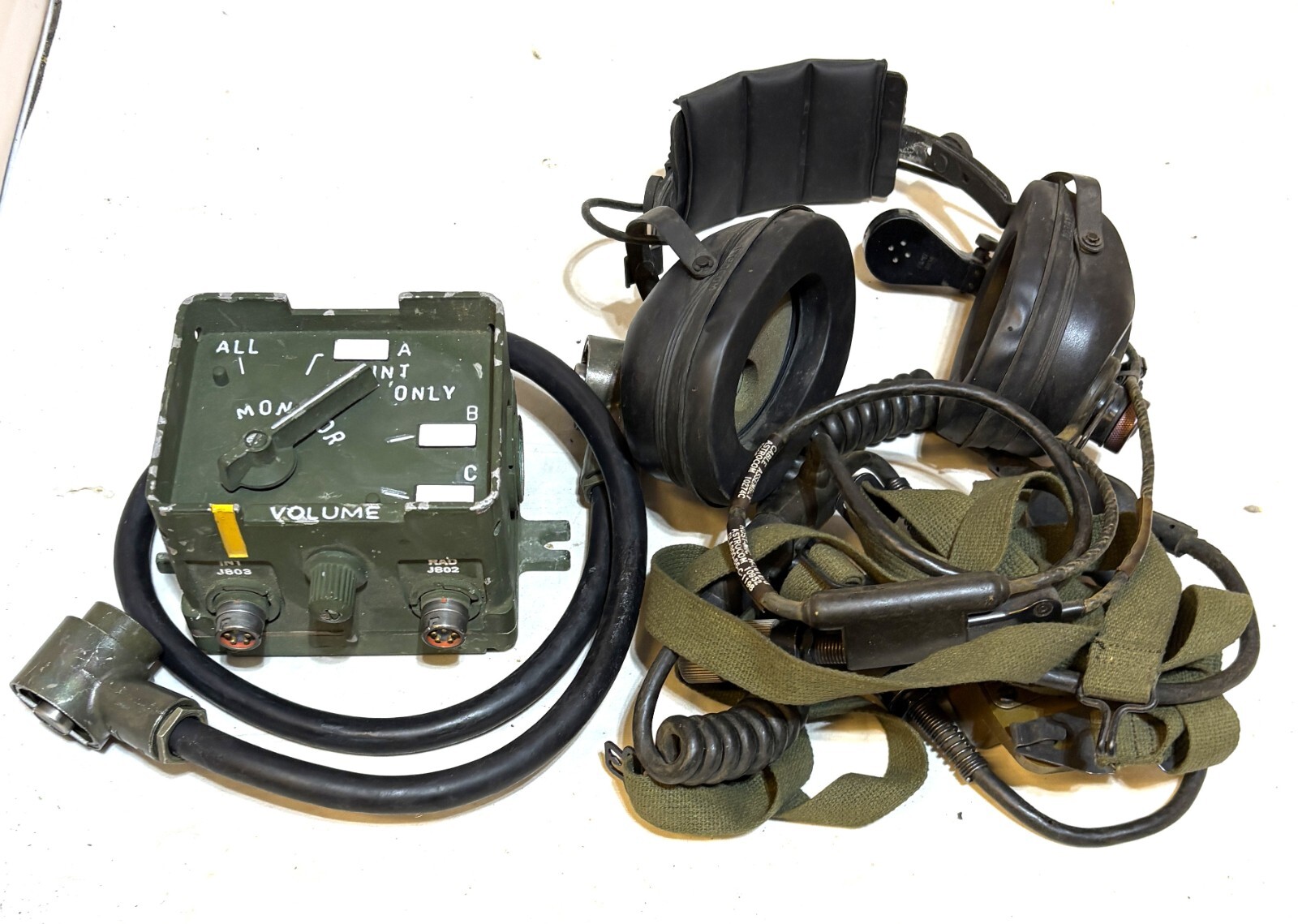 VIC-1 MILITARY VEHICLE INTERCOM  CONTROL WITH USED HEADSET AND 3 FT CABLE CX4723