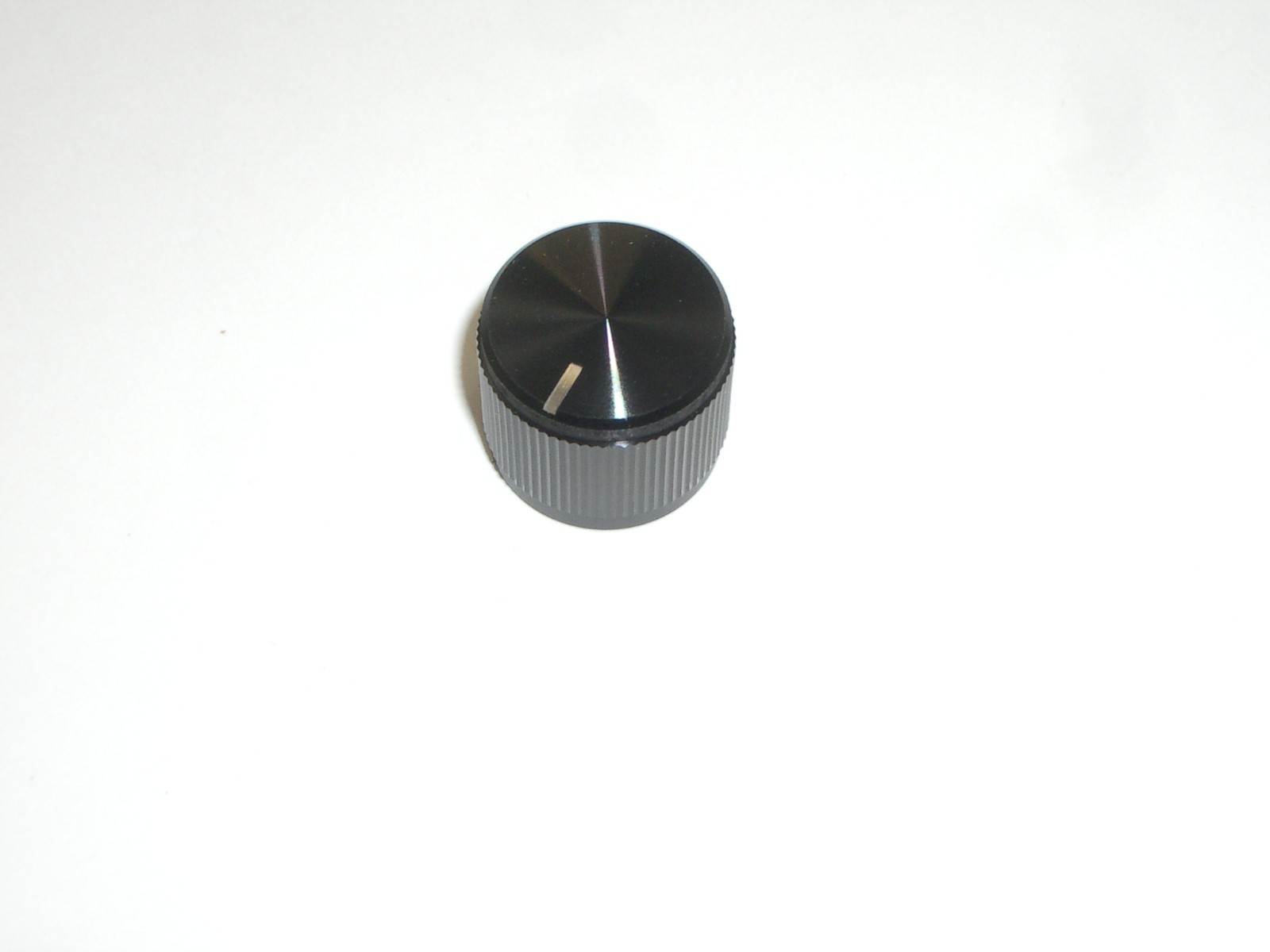 CED P-K311 ALUMINUM KNURLED 3/4" ROUND RADIO DIAL KNOB BLACK 1/4" SHAFT 1PC