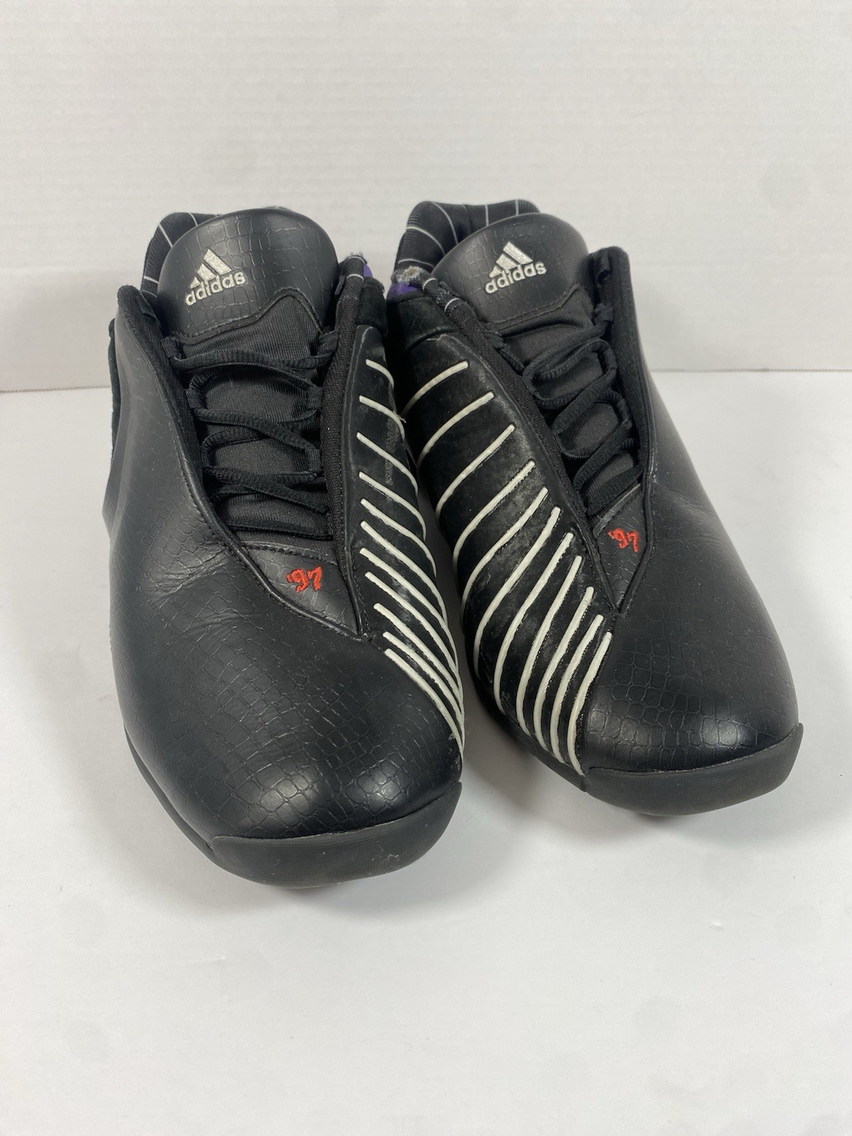 ADIDAS T-MAC 3 Restomod Size 9.5 GY2394 Basketball Shoes Black Purple Lace Up