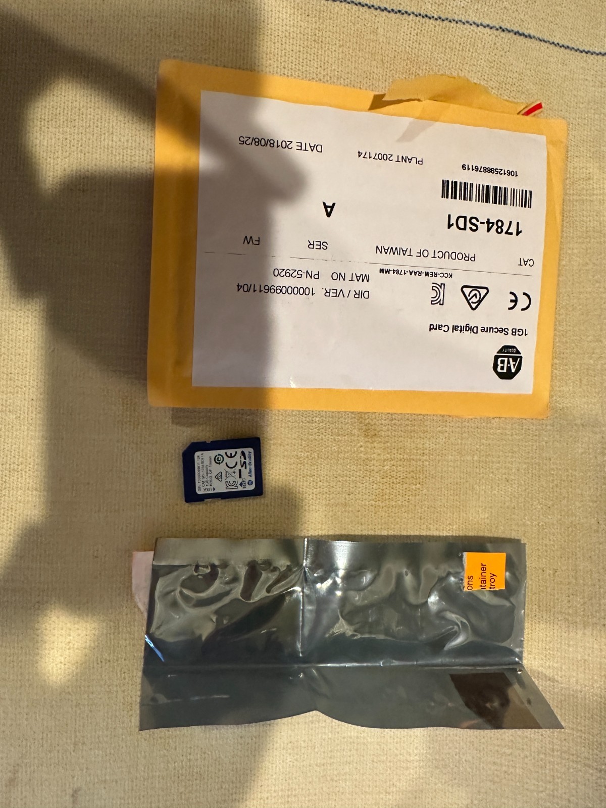 ALLEN BRADLEY 1784-SD1 , 1GB SECURE DIGITAL CARD (ITEM#97)