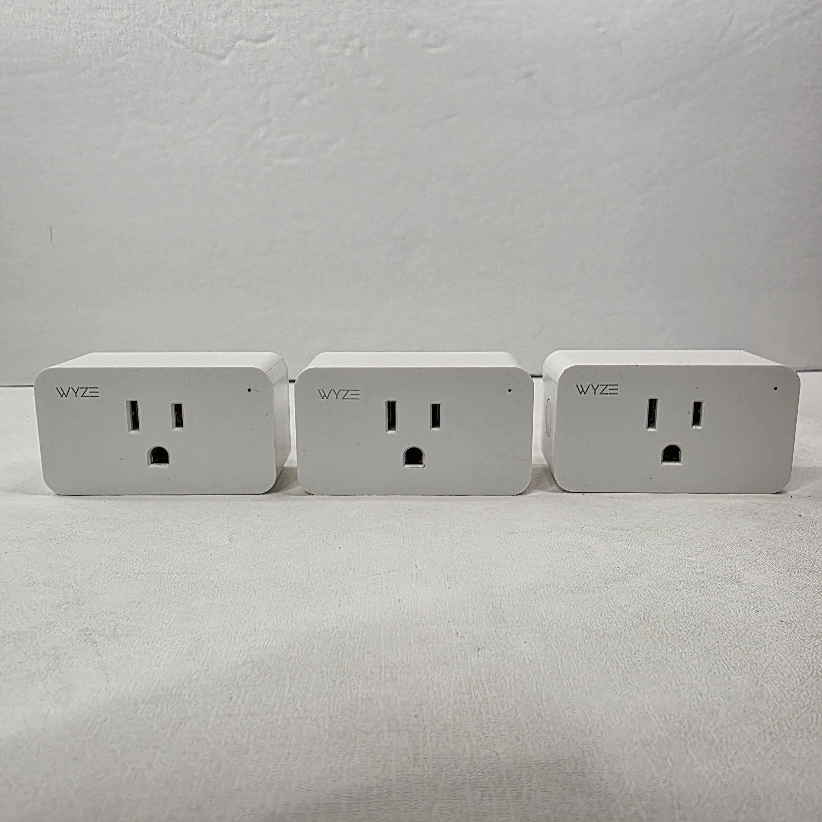 Wyze Smart Plug WLPP1CFH WLPP1 White US 120V 15A Max 1 Outlet Set of 3
