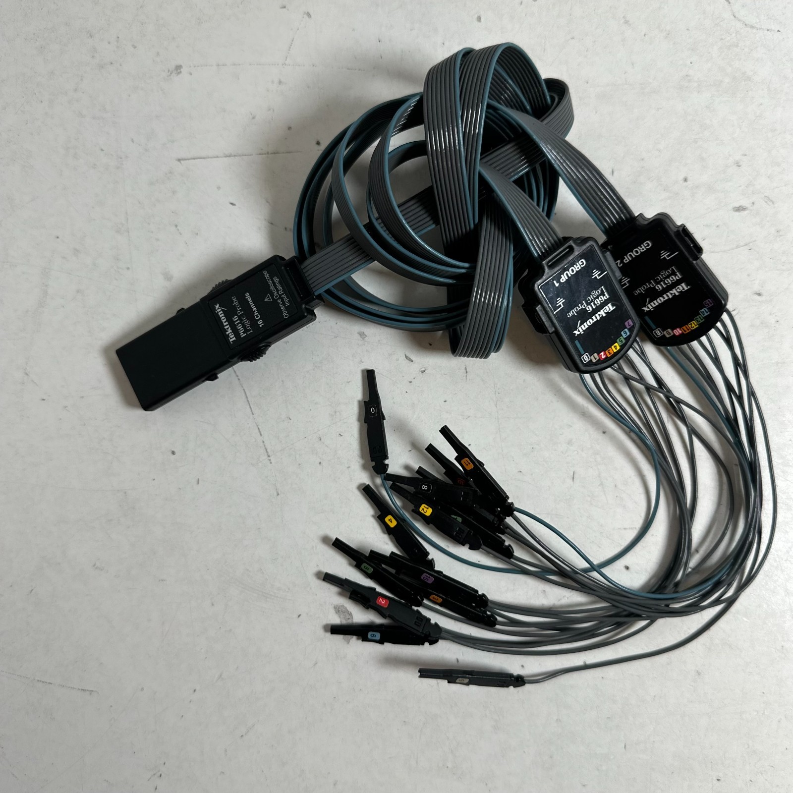 Tektronix P6616 16-Channel Oscilloscope Passive Logic Probe Set