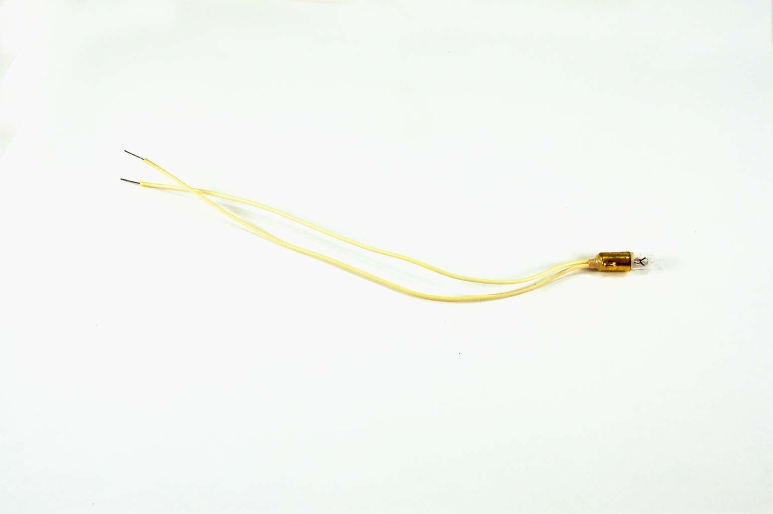 Lot of 10 -  L6/50 Grain of Wheat Miniature Bulb Lamps w/ Wire Leads, 6.3V 50mA