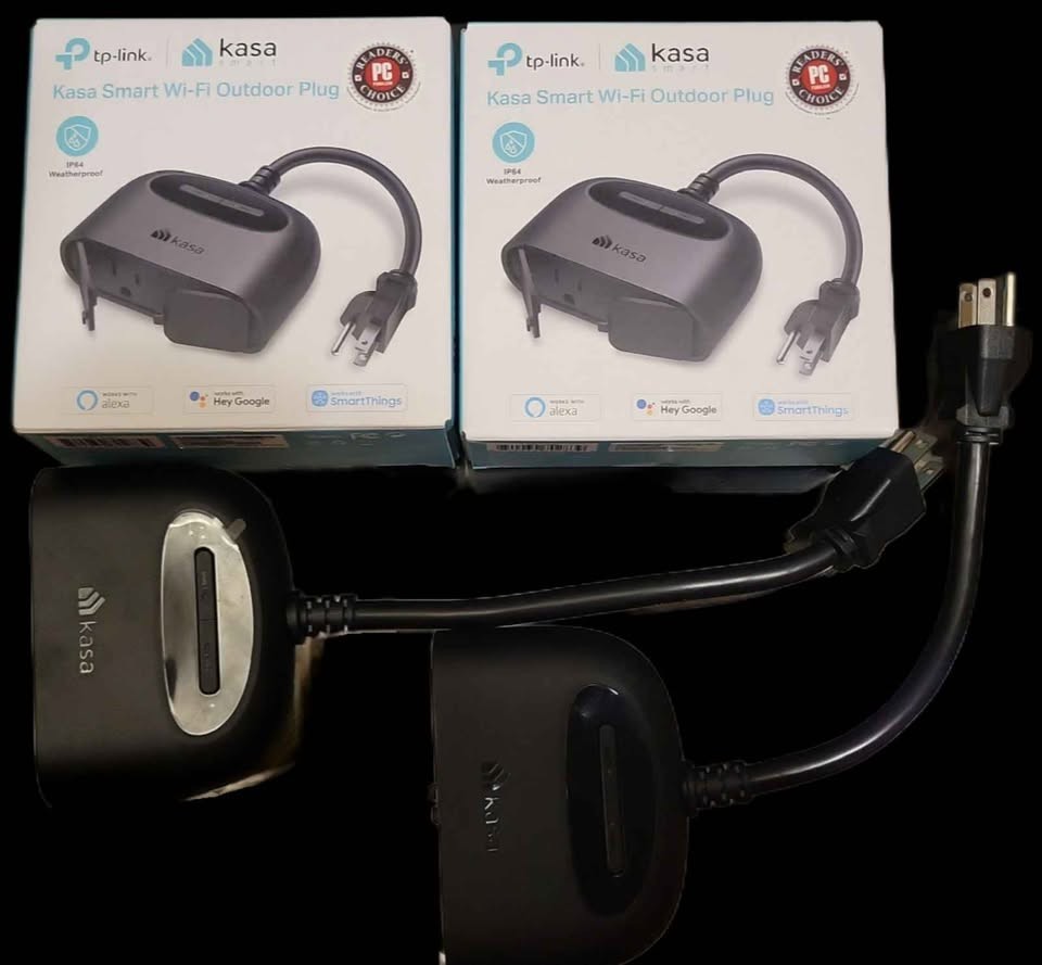 2 TP-Link Kasa Smart Wi-Fi Indoor / Outdoor Smart Plugs