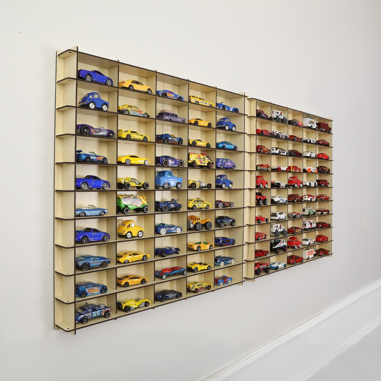 1:64Toy Car Wall Shelf Display Case for 121 Cars