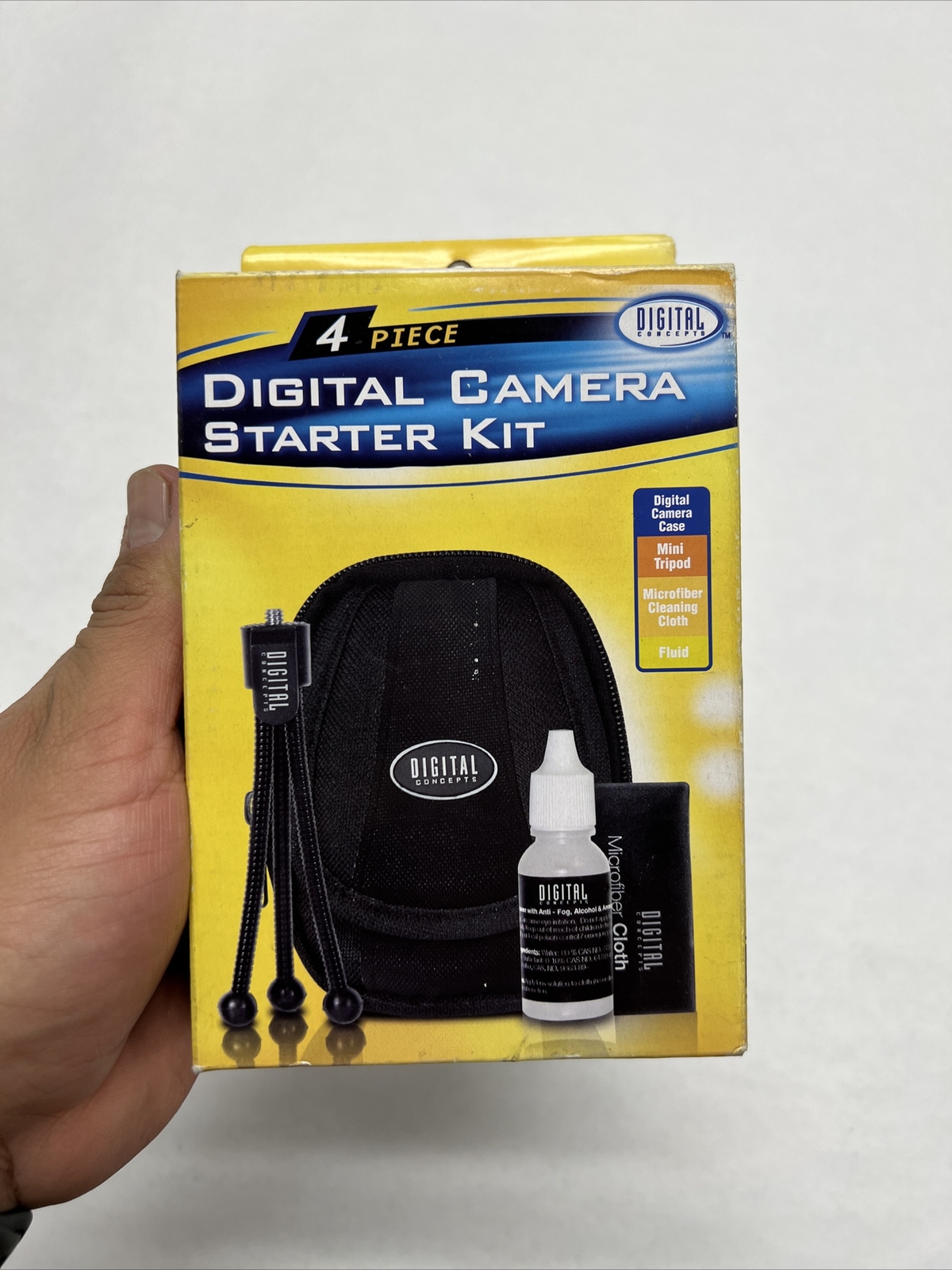 New in Box Digital Camera Starter Kit 4 Piece Case Tripod Cloth Fluid 2013 Sakar