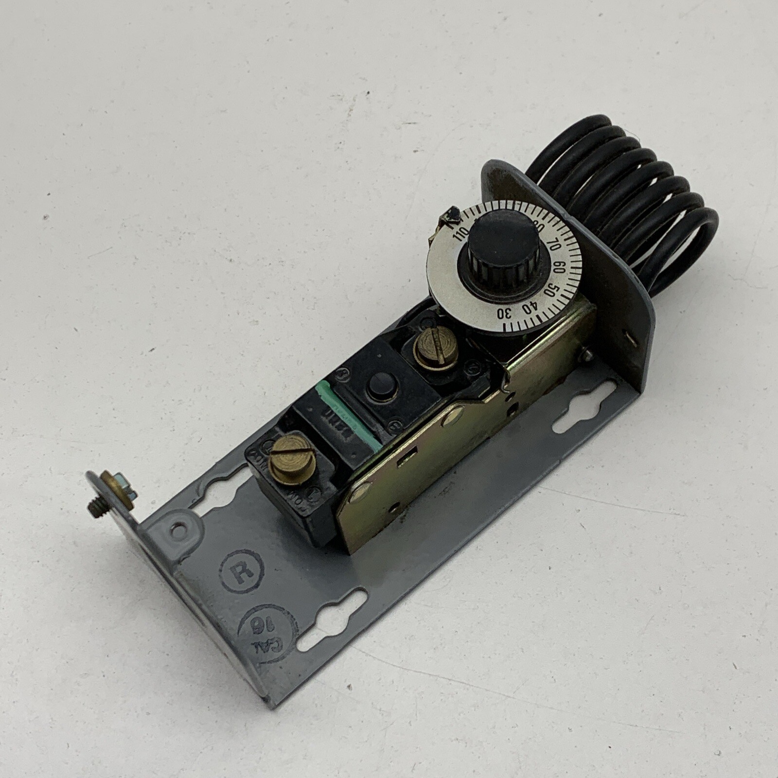 Johnson Controls Penn 9250 Thermostat, Missing Cover