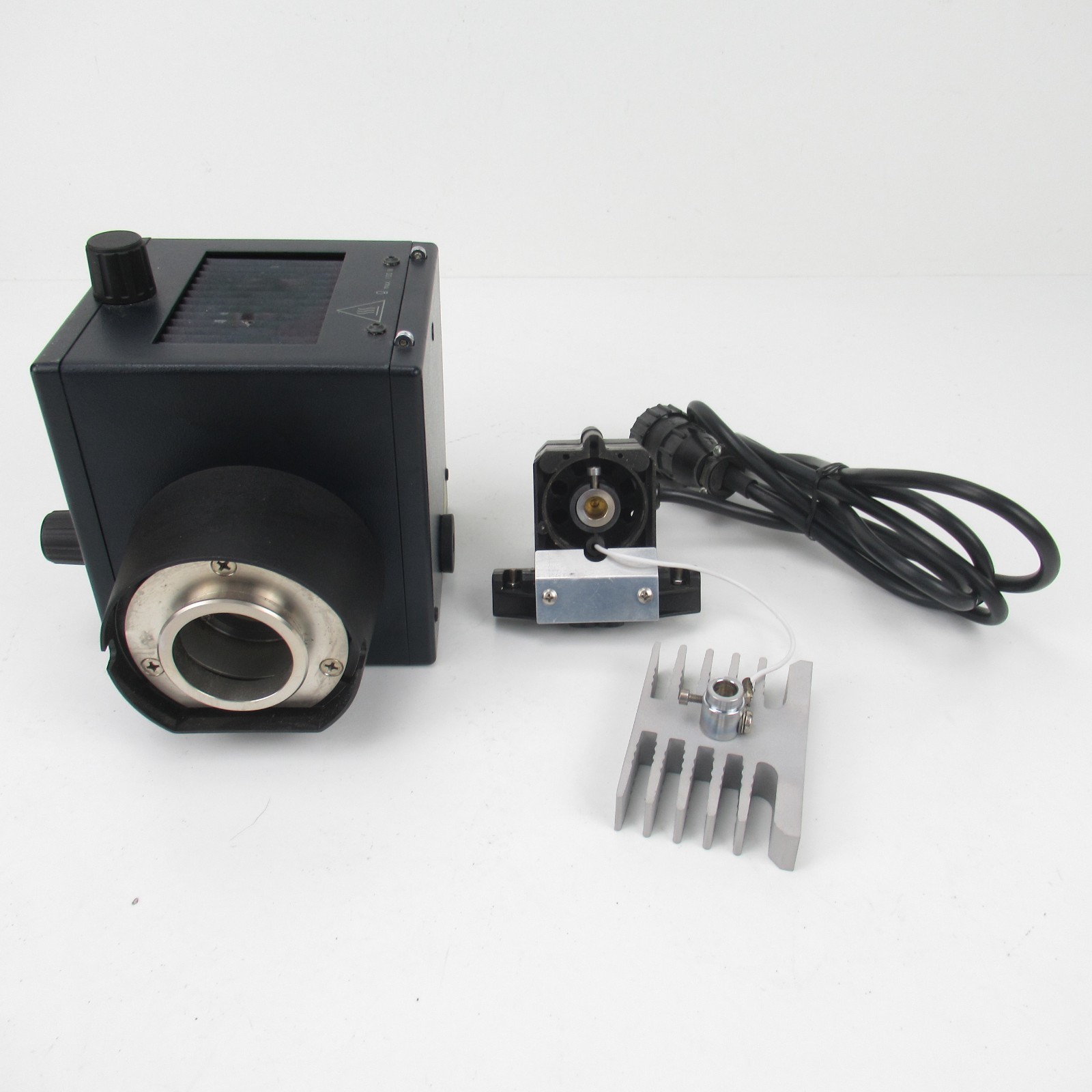 LEICA 106Z LAMP HOUSING W/ 11307072057 100W FLUORESCENCE LIGHT SOURCE - NO BULB