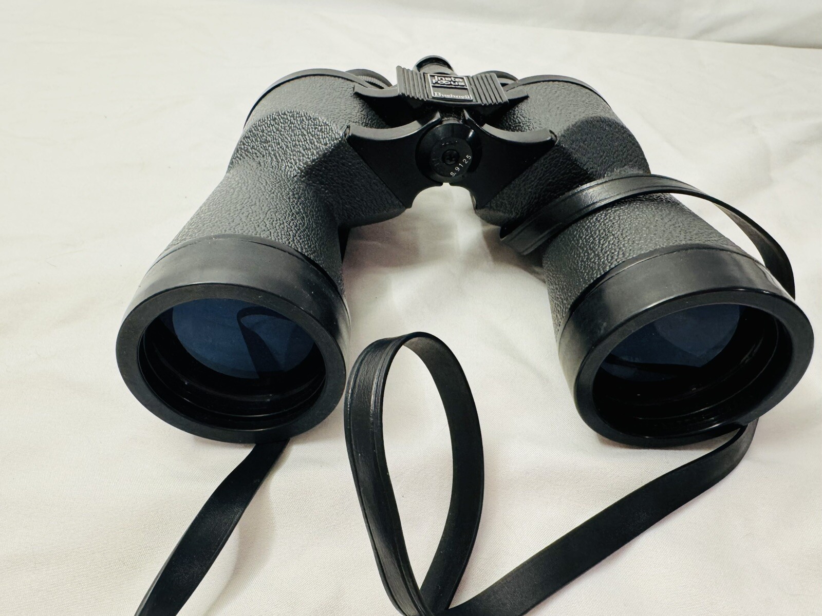 Old Vtg Bushnell InstaFocus 10x50 Wide Angle Binoculars With Strap & Case