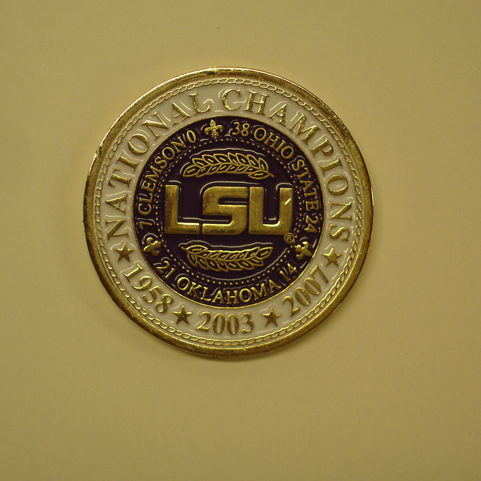 LSU TIGERS football colored National Championship coin poker guard golf marker