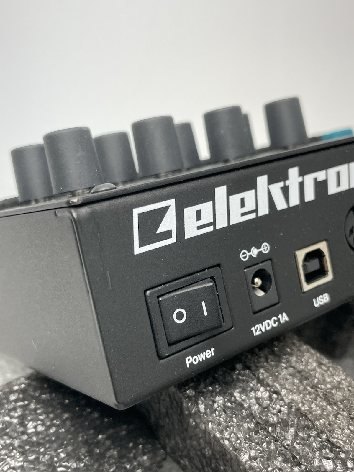 Elektron Digitone 8-voice Polyphonic Digital Synthesizer w/ Sequencer - MINT