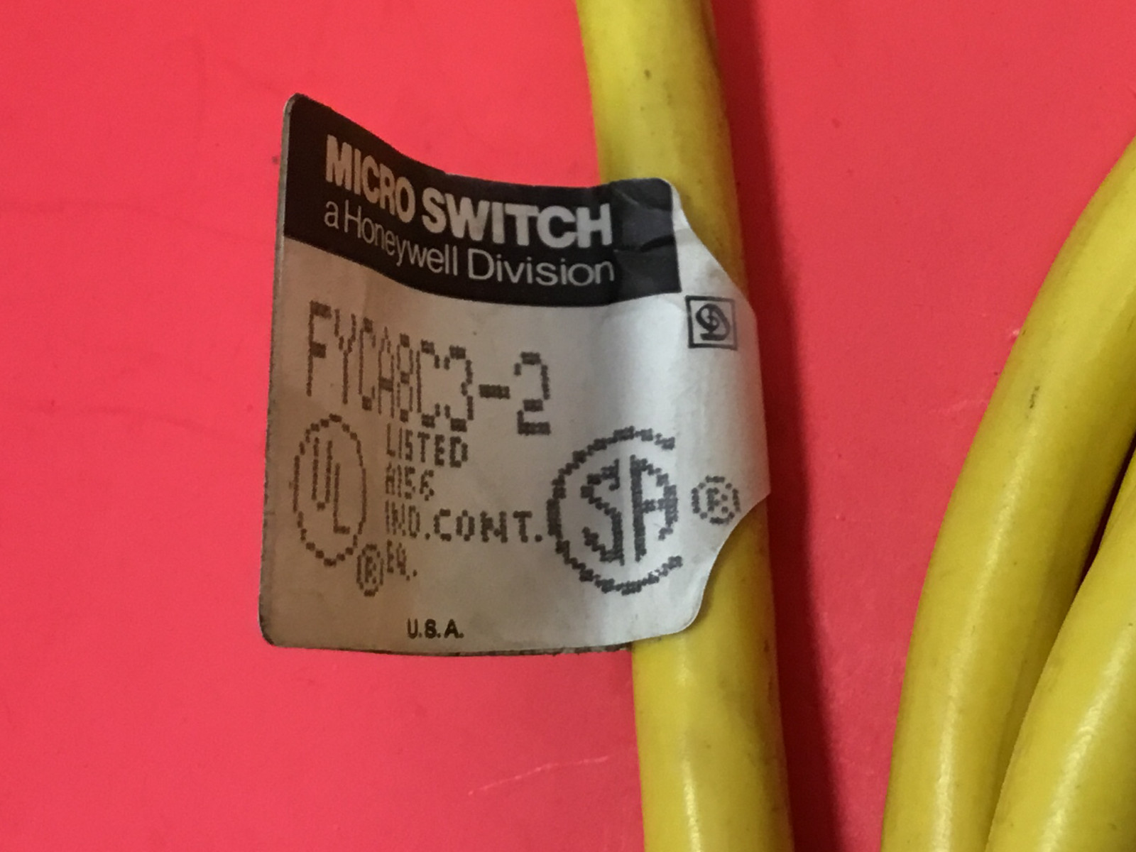 Honeywell - MICRO SWITCH - Model #FYCA8C3-2 - UNUSED