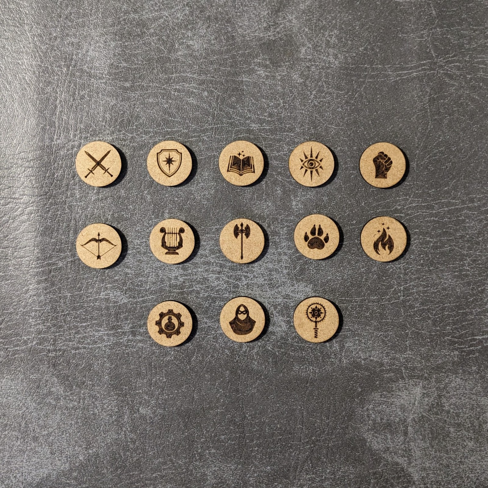 Dungeons and Dragons Character Class Wooden 13 Piece Token Pack