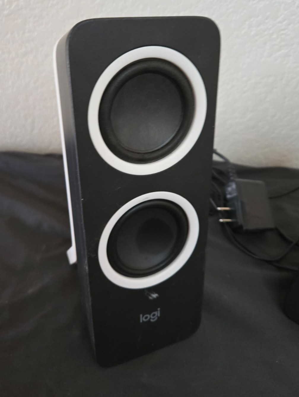 Logitech Z200 10W Multimedia Speakers, Pair - Black