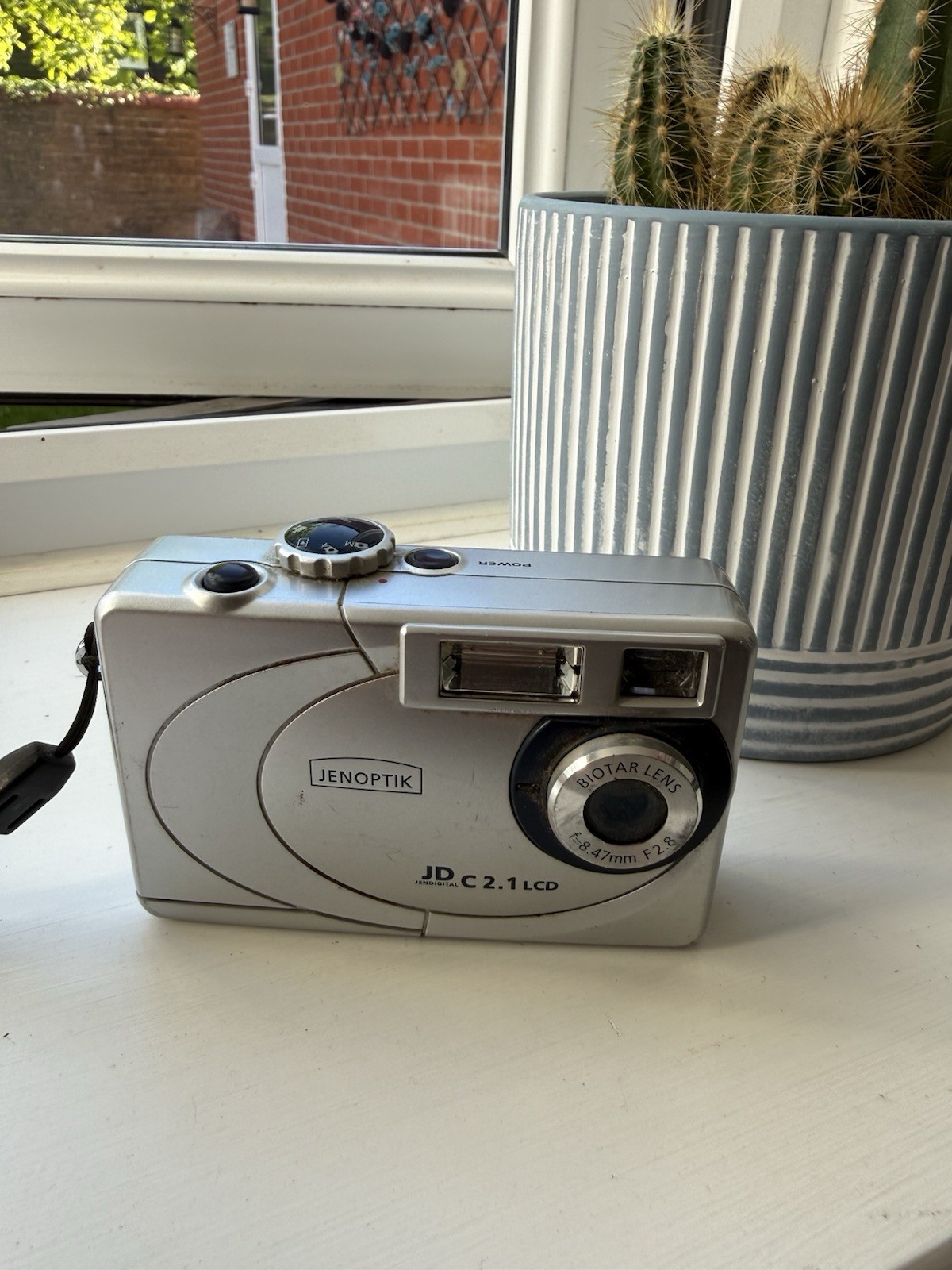 Jenoptik JD C 2.1 LCD digital camera 2.1MP Silver w/ Strap Tested Fully Working