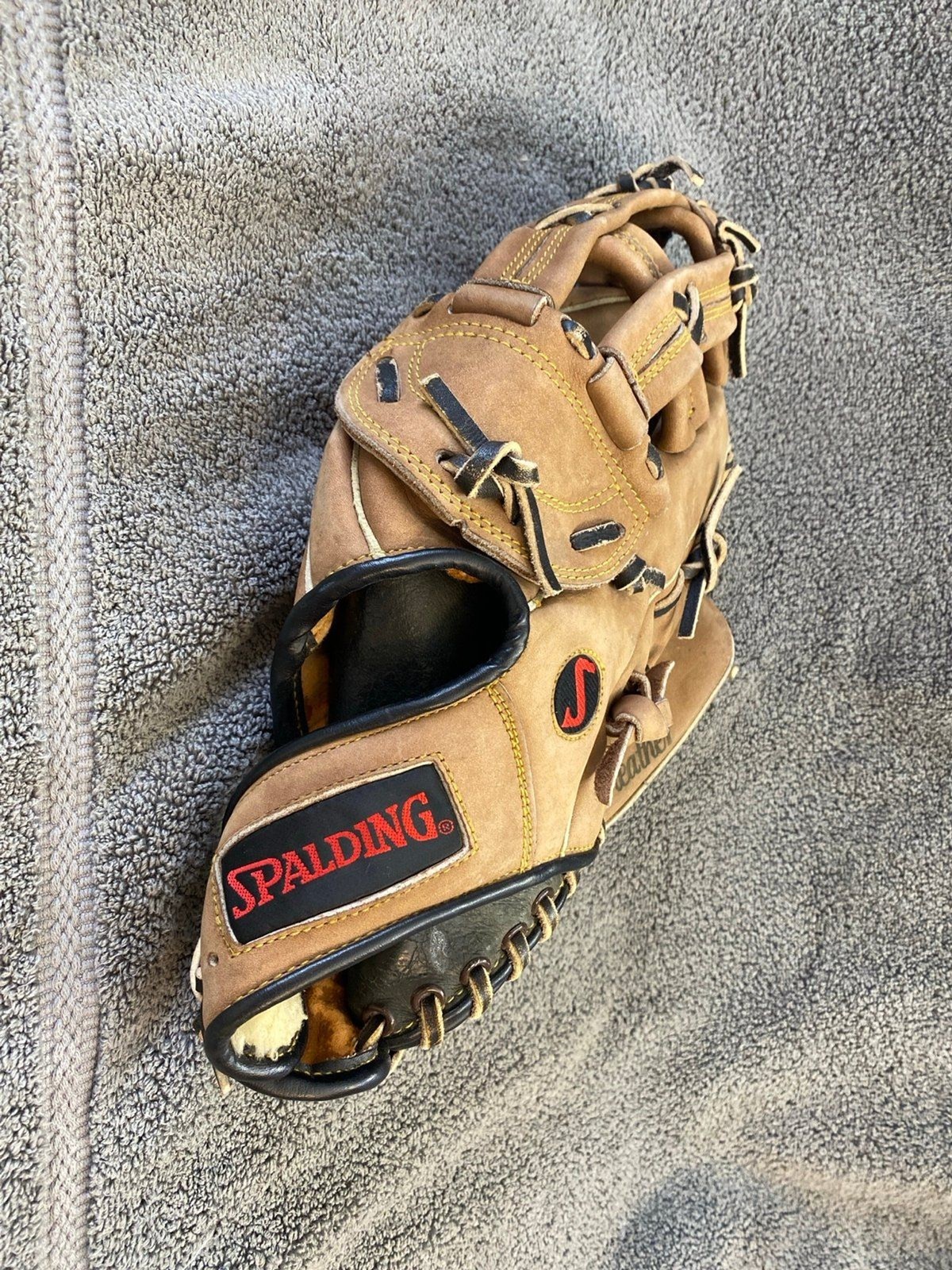 Spalding Leather softball glove SC31 13-1/2”