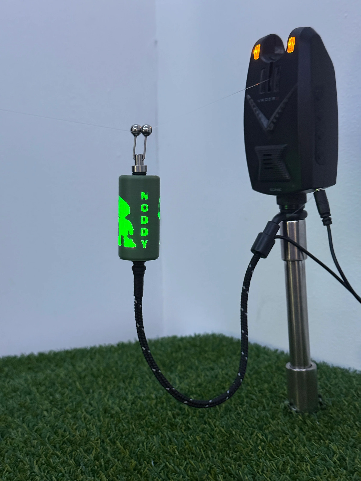 LED Powered Flashing Carpy Green Noddy Carp Fishing Bobbin