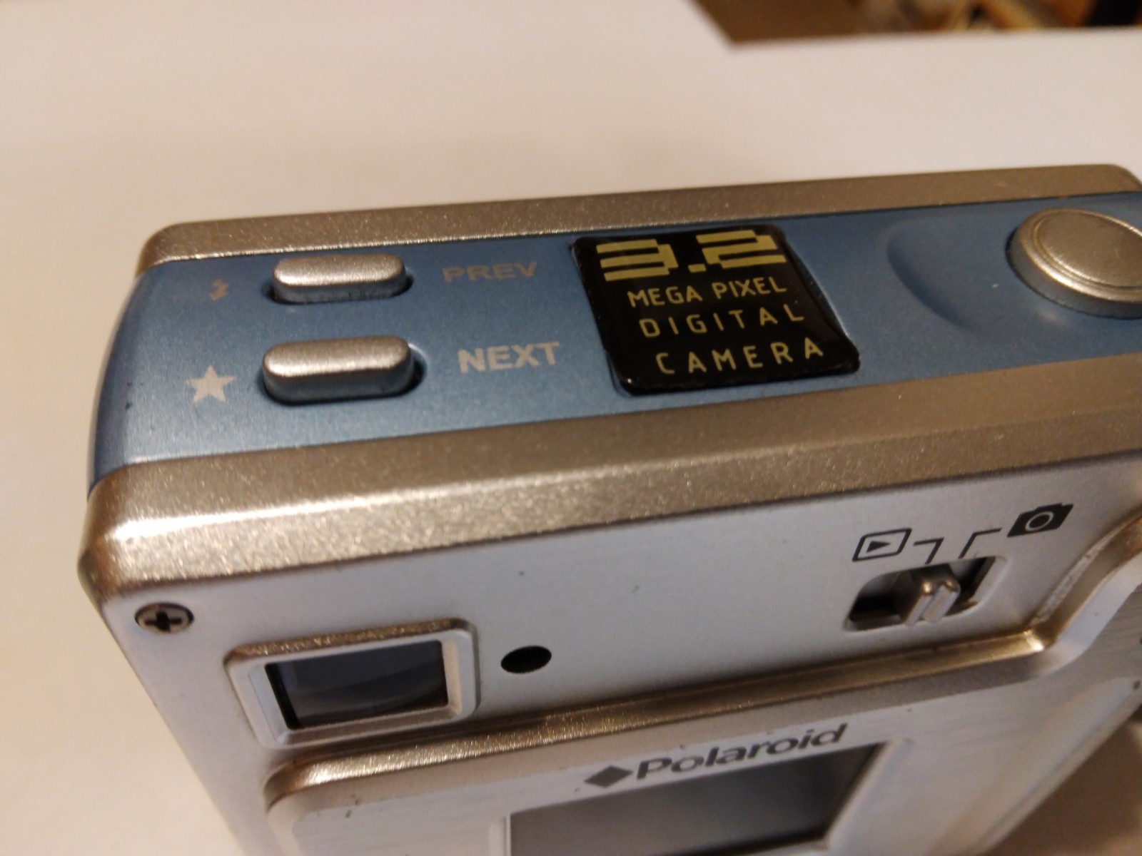 Polaroid PDC 3070 3.2 MP Compact Digital Camera Silver/Blue 3281 UN-tested