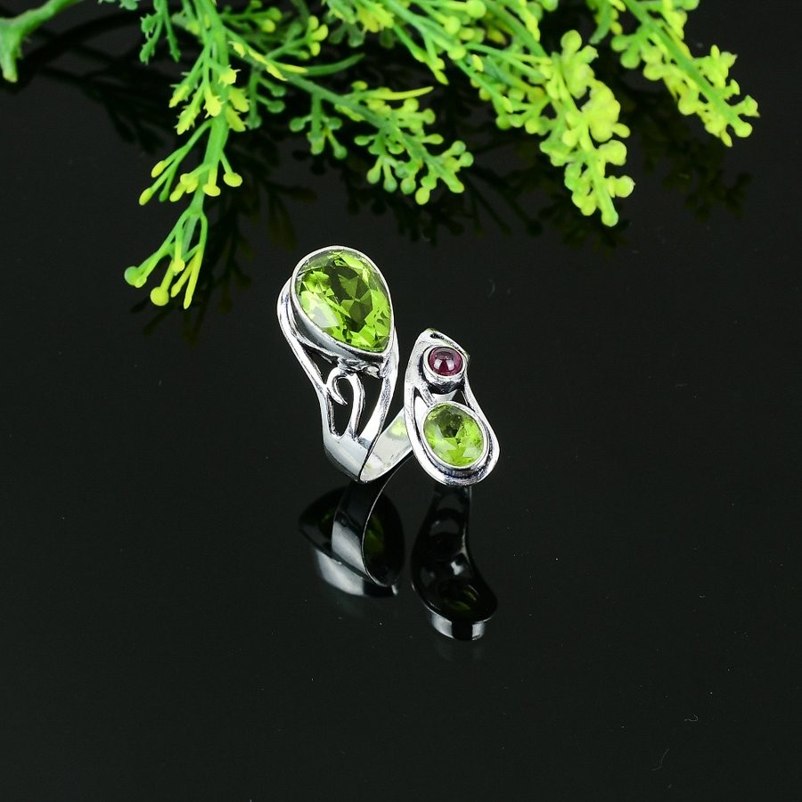 Peridot Gemstone 925 Sterling Silver Gift Jewelry Ring Size 6 Gift for Her K608