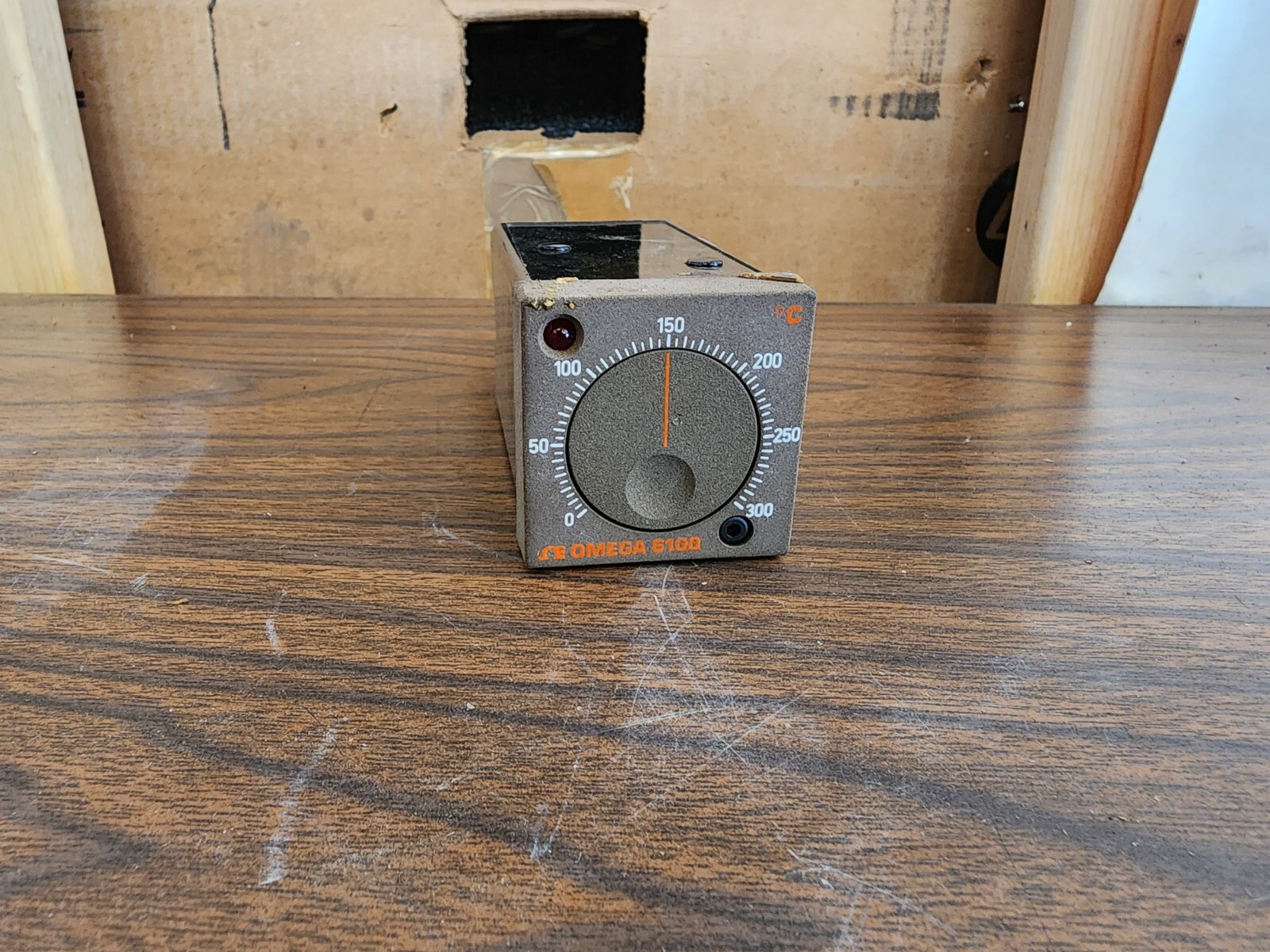 Omega 6100 Temperature Controller