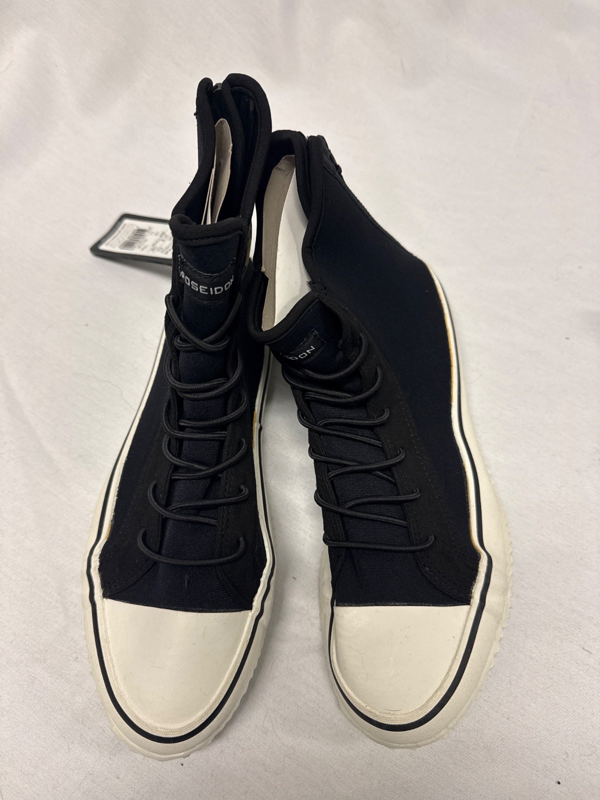Poseidon one shoe size 12 Black/White,0212