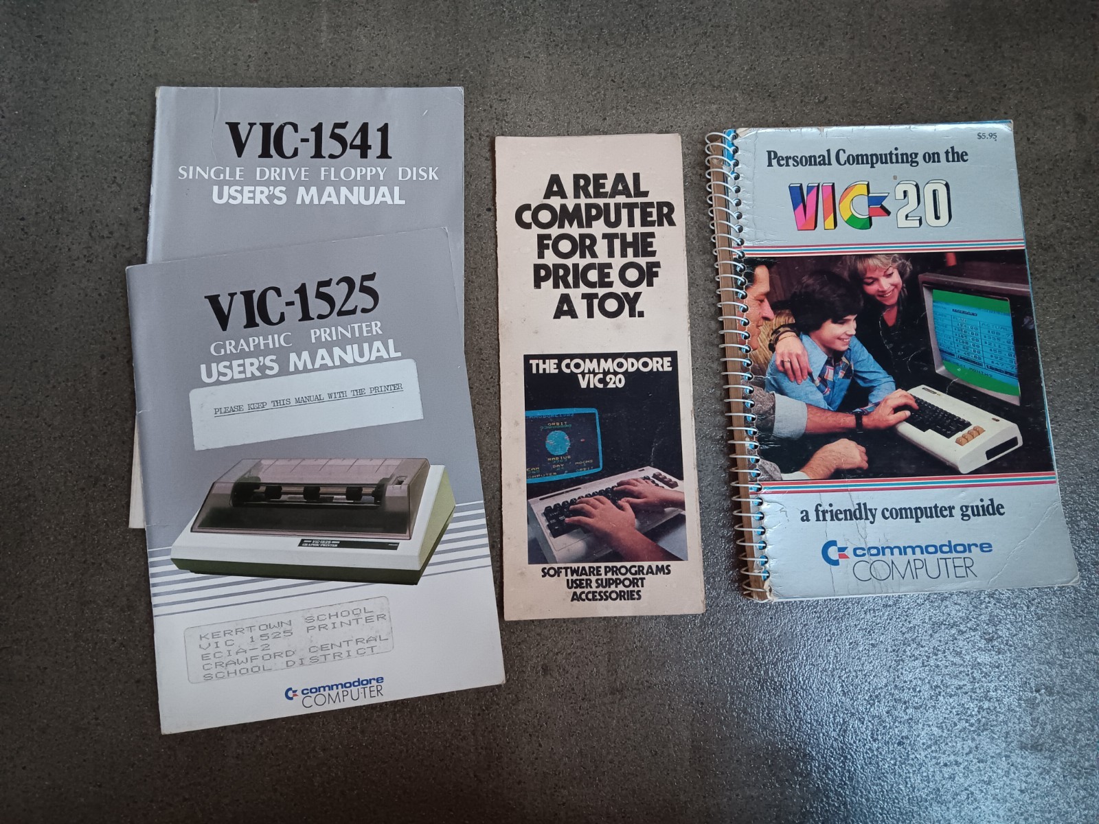 Lot Of 4 Vic 20 Manuals And Brochure Users Guide Vic 1541 Vic 1525