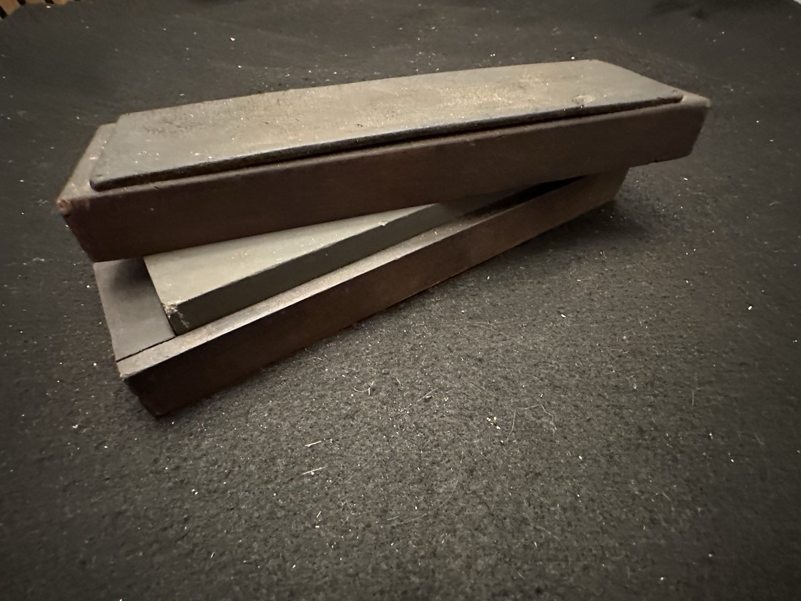 Vintage Queer Creek Oil & Water Sharpening Stone In  Wooden Box w/ Leather Strop
