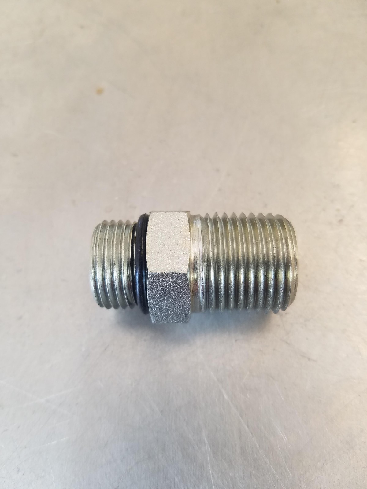 6401-06-06  3/8" MALE ORB X 3/8" MALE NPT  HYDRAULIC FITTING