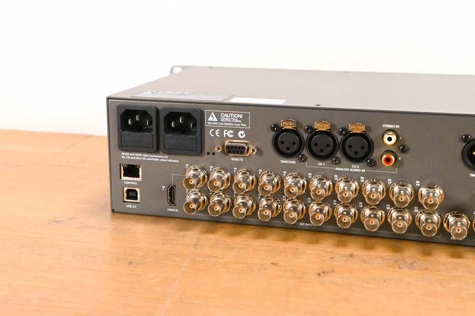 Blackmagic Design ATEM 2 M/E Production Studio 4K CG01ZDX
