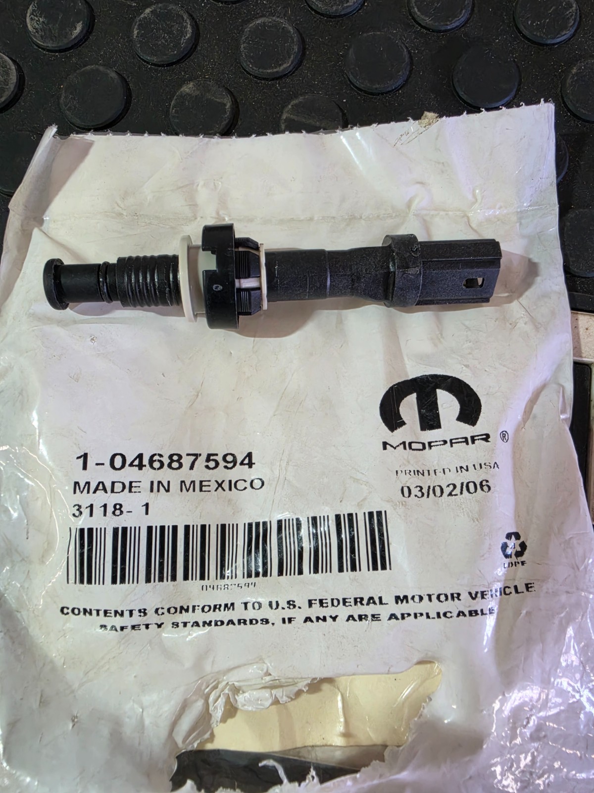 Mopar 04687594 NEW OLD STOCK OPEN PACKAGE