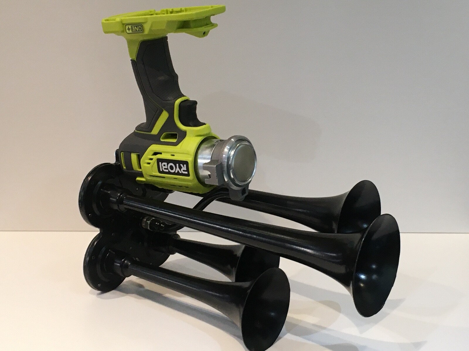 RYOBI 18V QUAD Air Horn, Train Horn Compressor ,Black Metal Trumpets