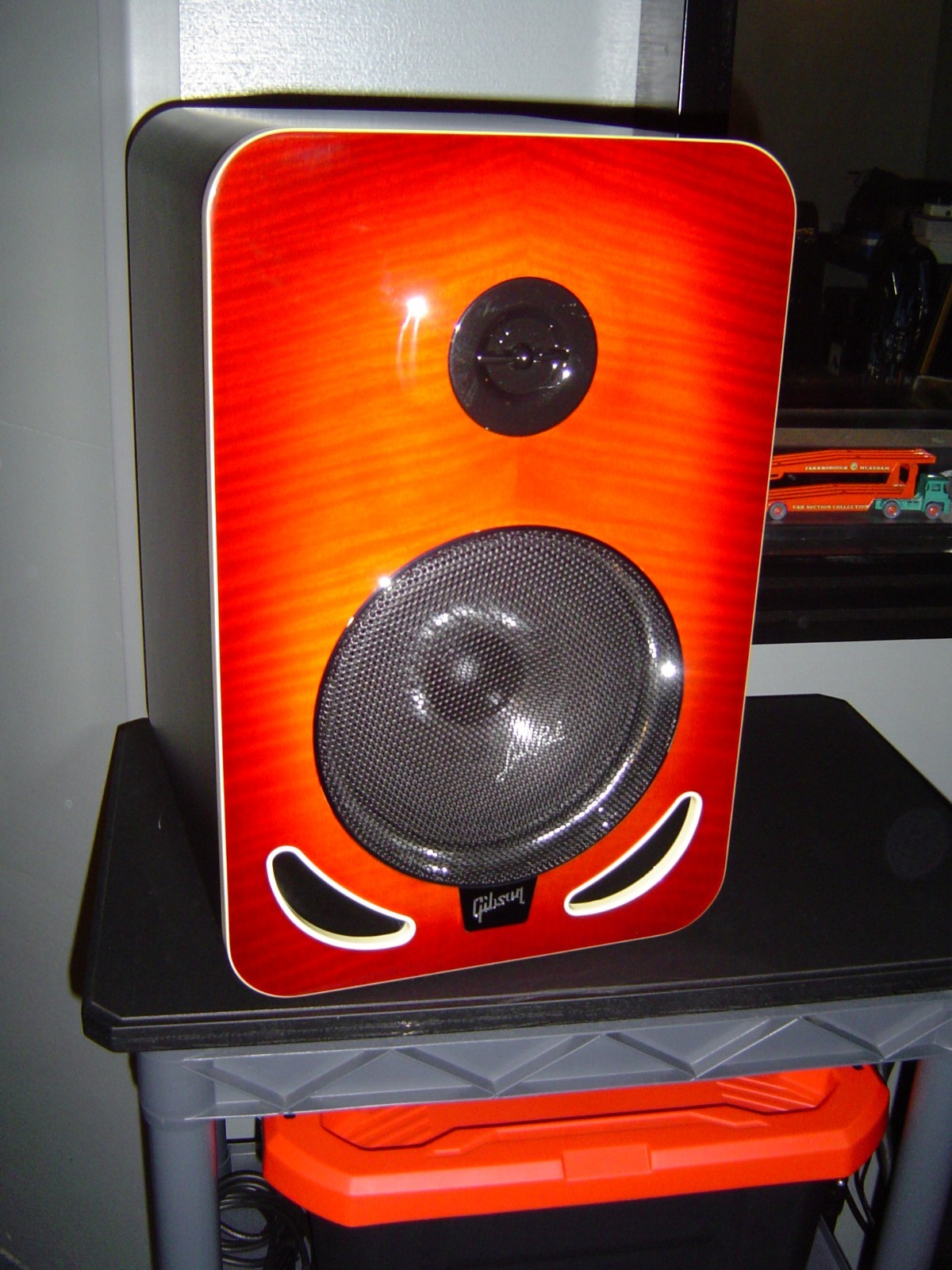 Gibson Les Paul LP8 Powered Studio Monitors BEAUTIFUL PAIR w/ original boxes