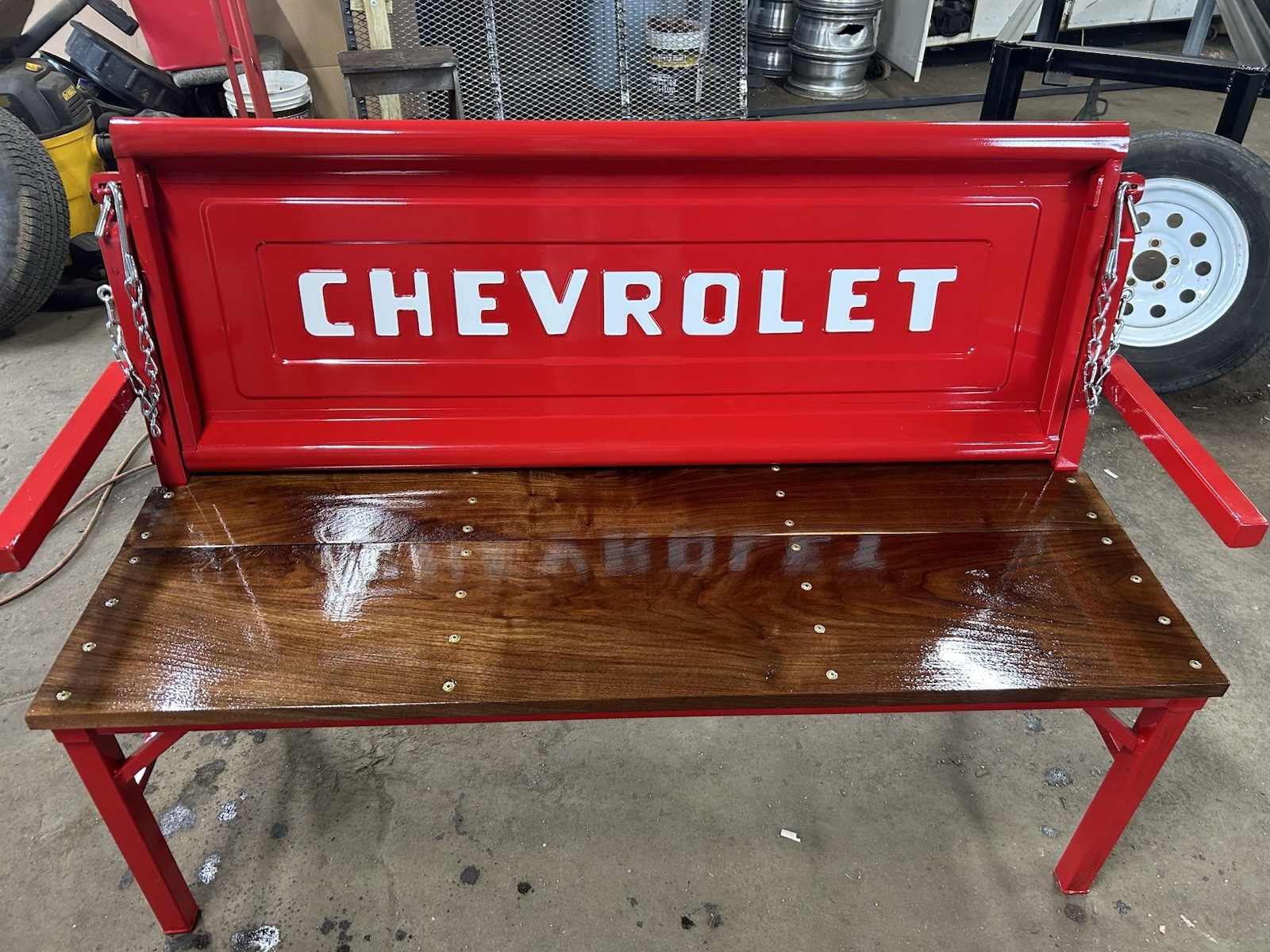 Chevrolet Tailgate Bench w/ Backrest & Armrests, Red Metal Frame Dark Wood