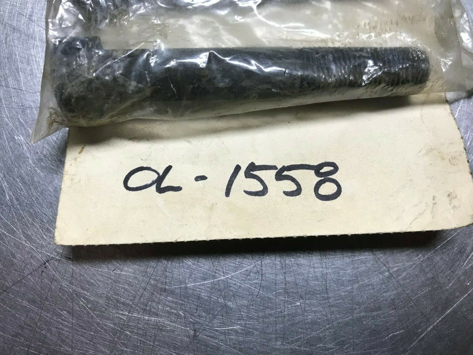 0L1558  GENUINE OEM  CAT  BOLT  8.26cm (3.25 in.) long  Caterpillar  0L-1558