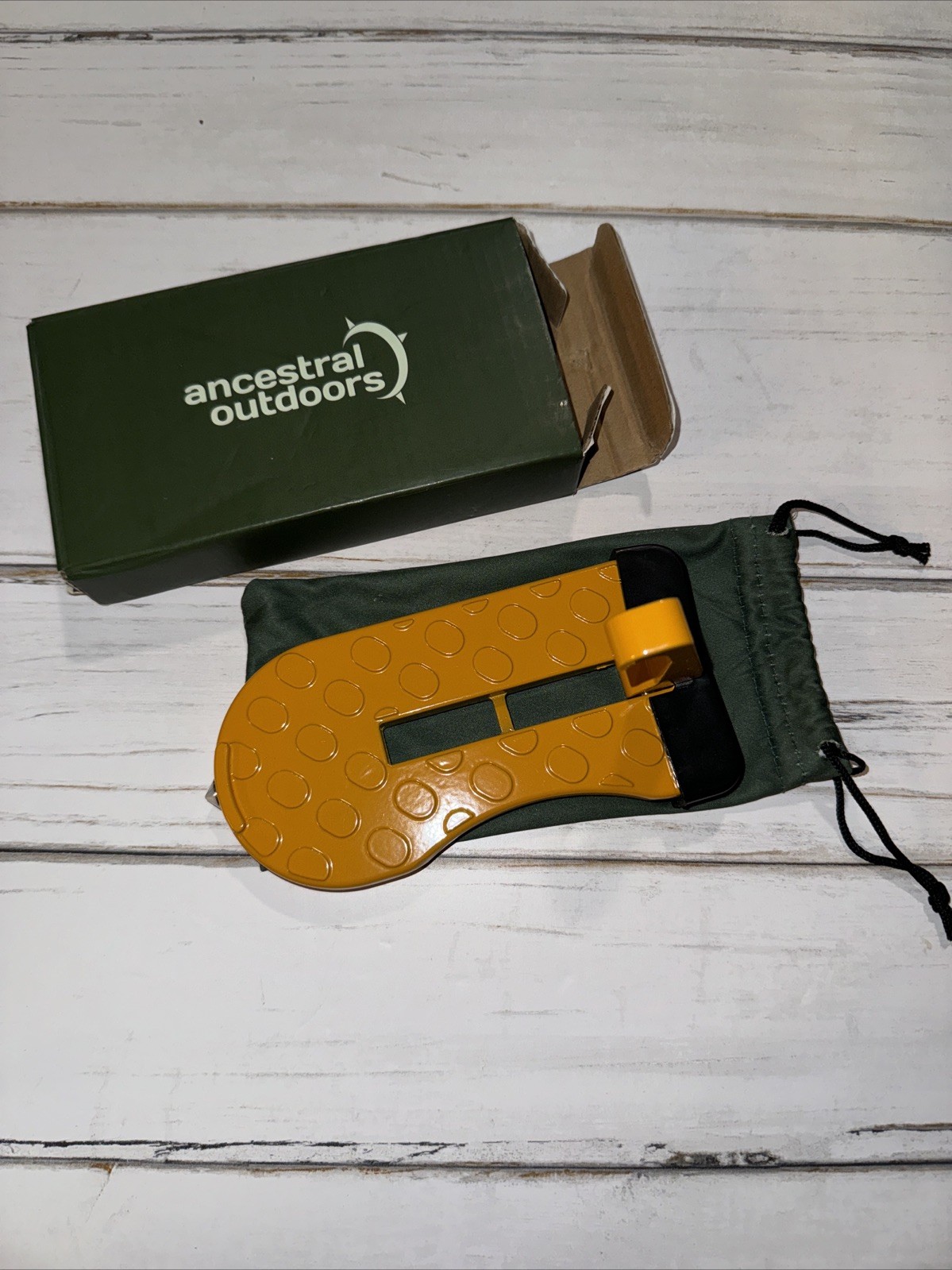 Doorstep For Vehicles Of All Types, Emergency Glass Breaker