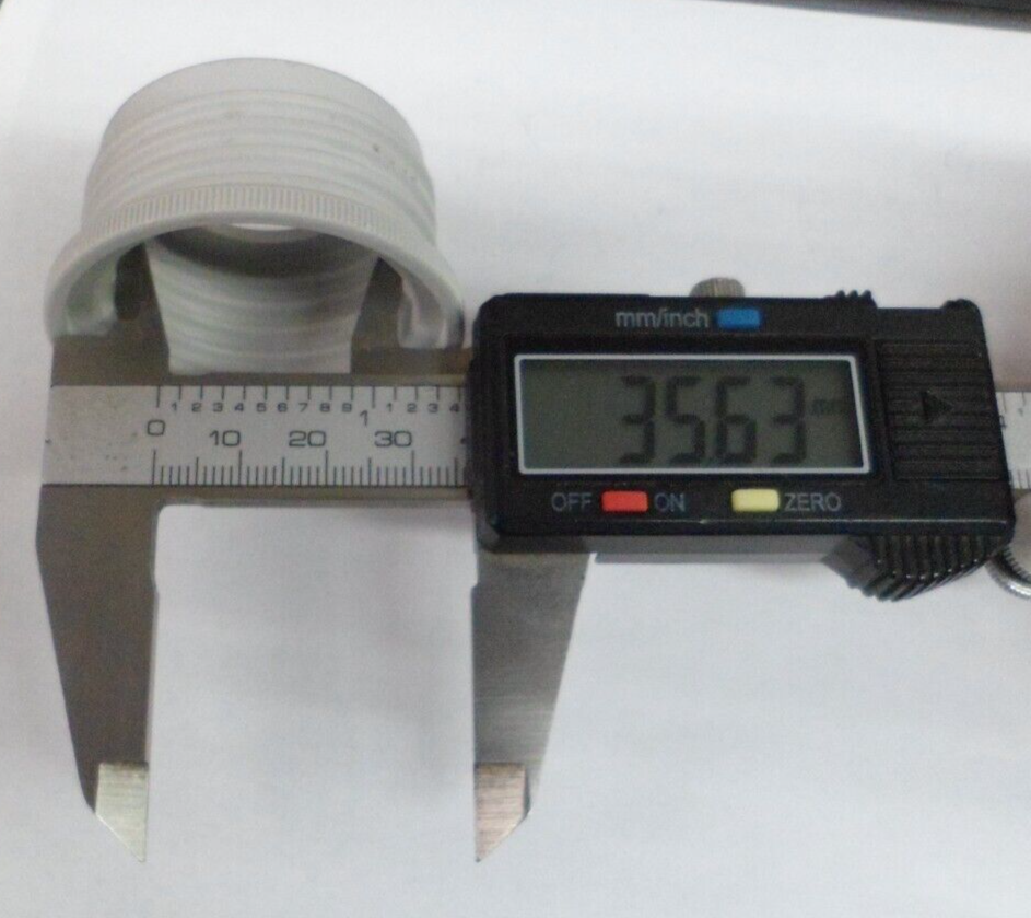 VWR LABMAX 2.5 mL/0.05mL Increments Bottle-Top Dispenser 2 Adapters