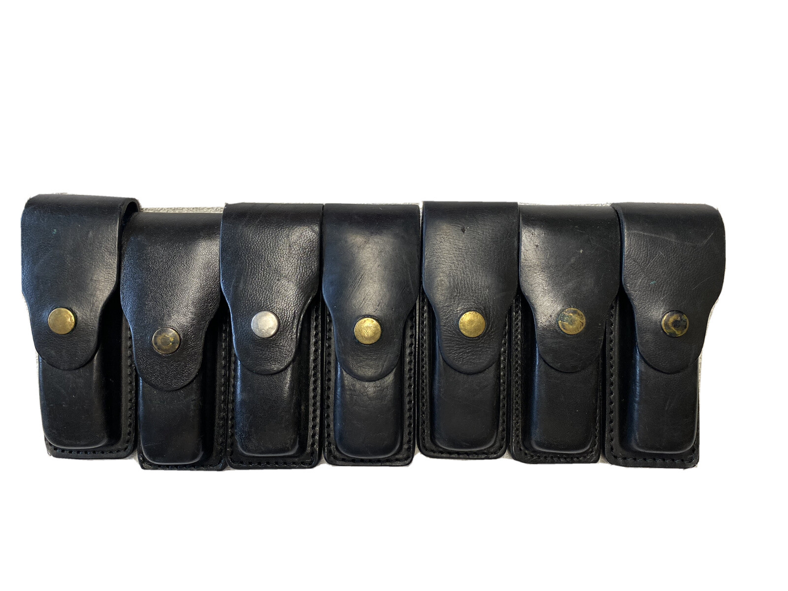 Czech Cz82/83 magazine pouch. Grade 1.Fits Glock19 And Similarly Sized Magazines
