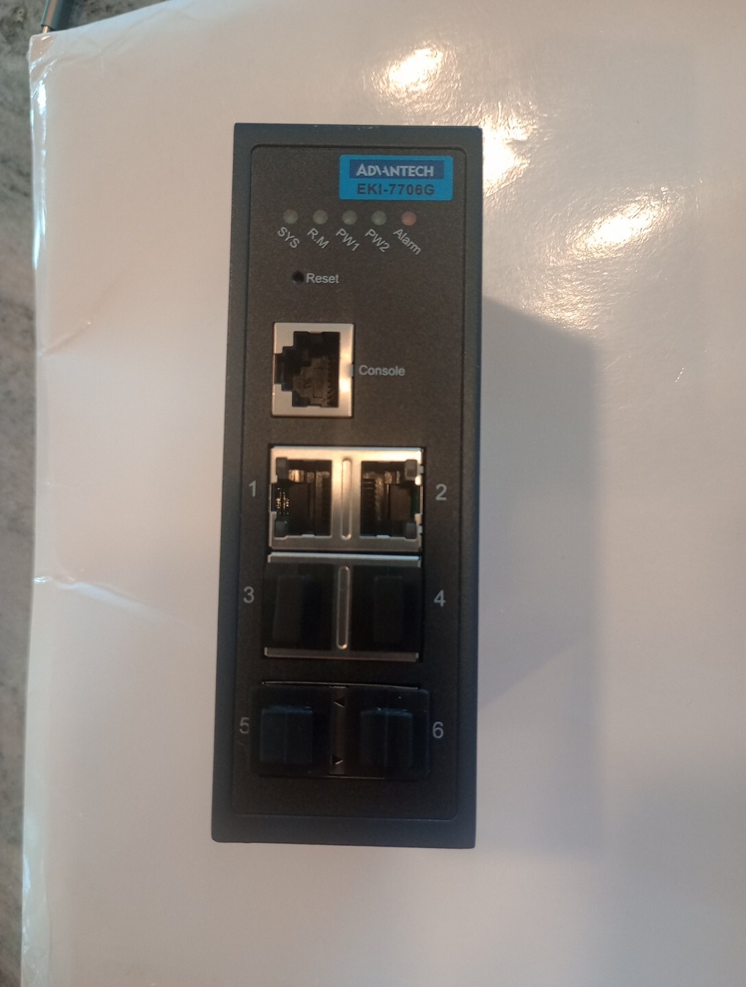 Advantech EKI-7706G-2F-AE