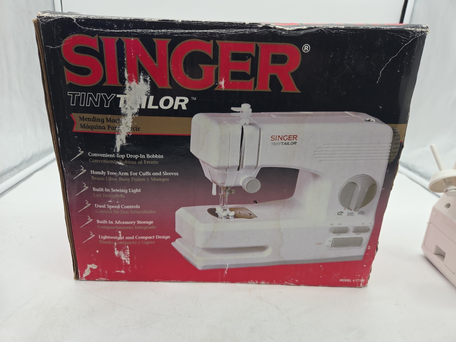 Singer® Tiny Tailor TT700 Electronic Mending/Sewing Machine-- Tested & Working