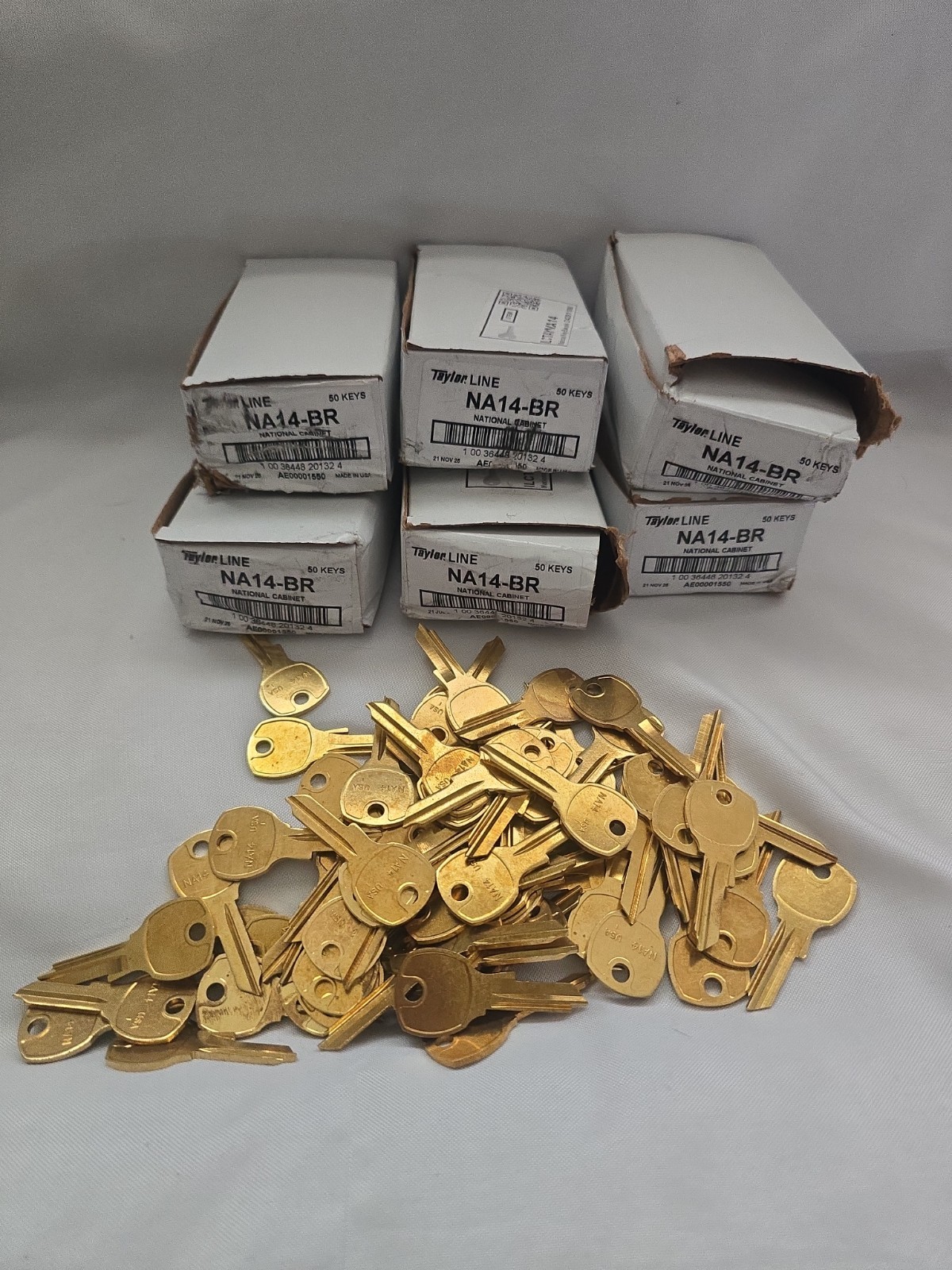 Large Lot Taylor Line NA14-BR Key Blanks Brass National NA14 Uncut Cabinet Keys
