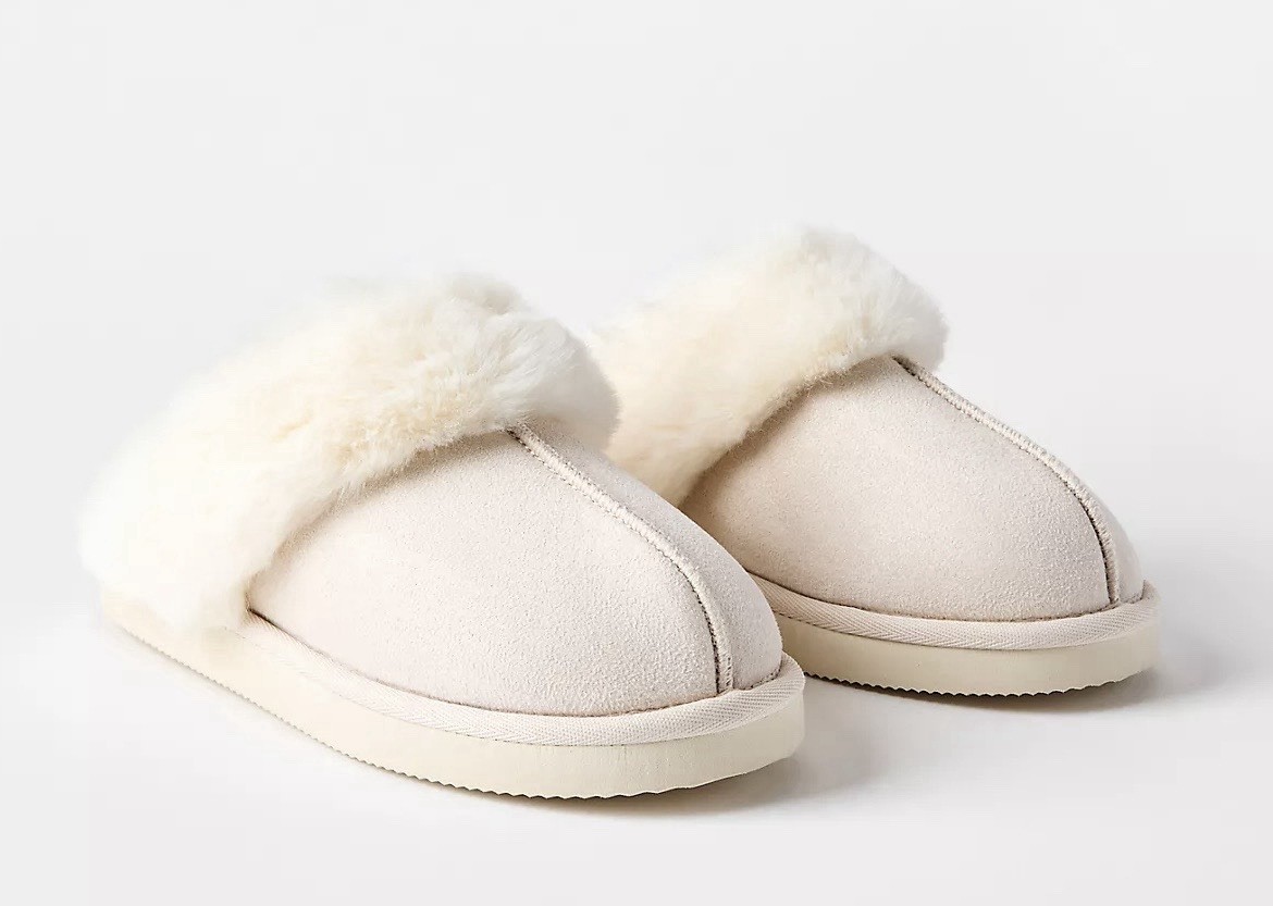 Loft Faux Fur Lined Slippers Size L(9-10) Color Ivory Cream NWT
