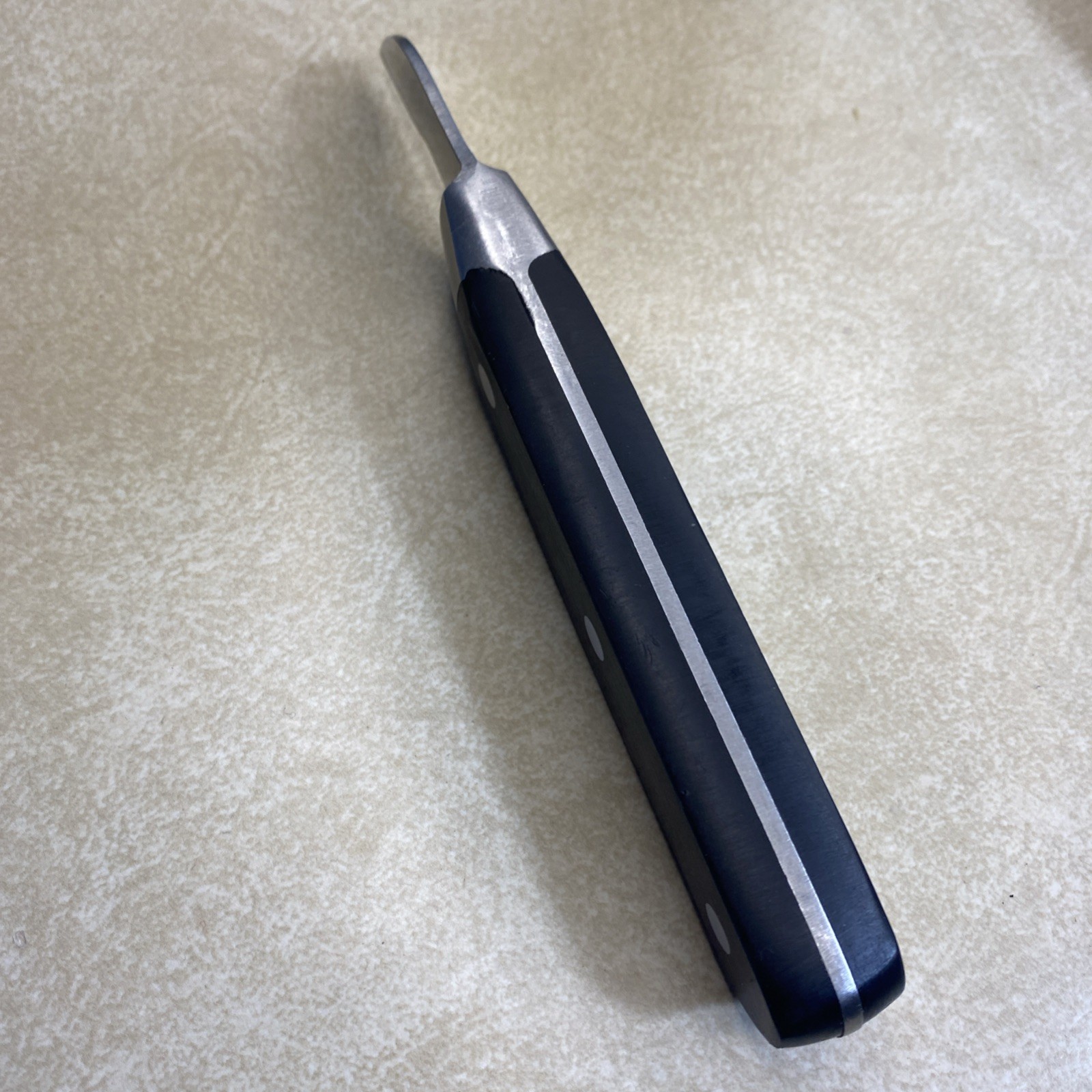 Whittling Knife with Firm Handle, Stropped Sharp, 3-Point Carving Blade