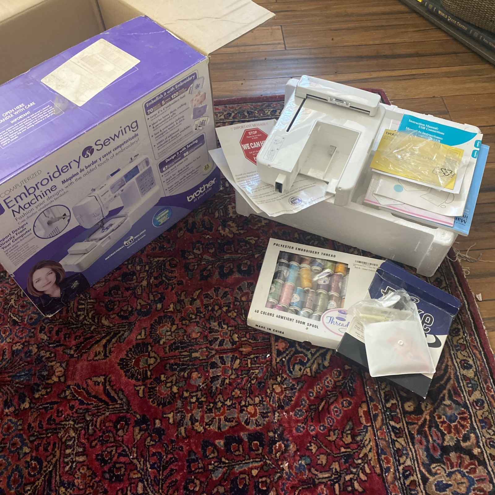 Brother SE-400 Computerized Embroidery Sewing Machine - complete still in box