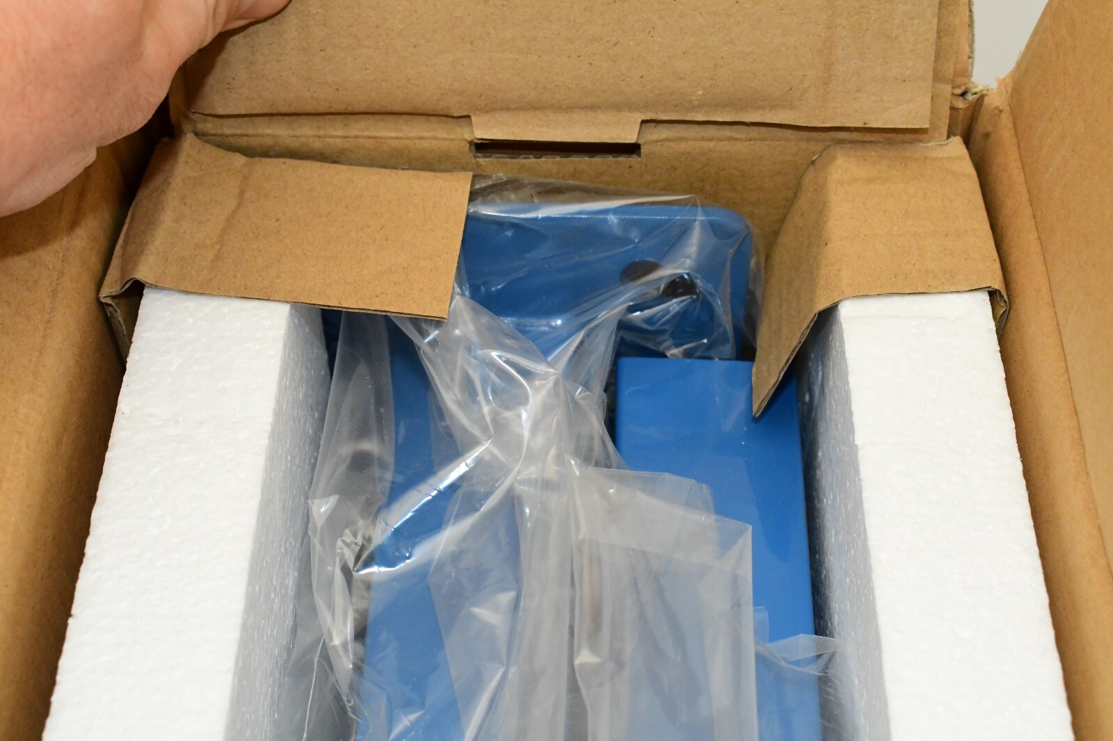 GLOBAL INDUSTRIAL 253CP42BL Caster Leg Insert for HD Bench 4/pk-Blue (No Caster)