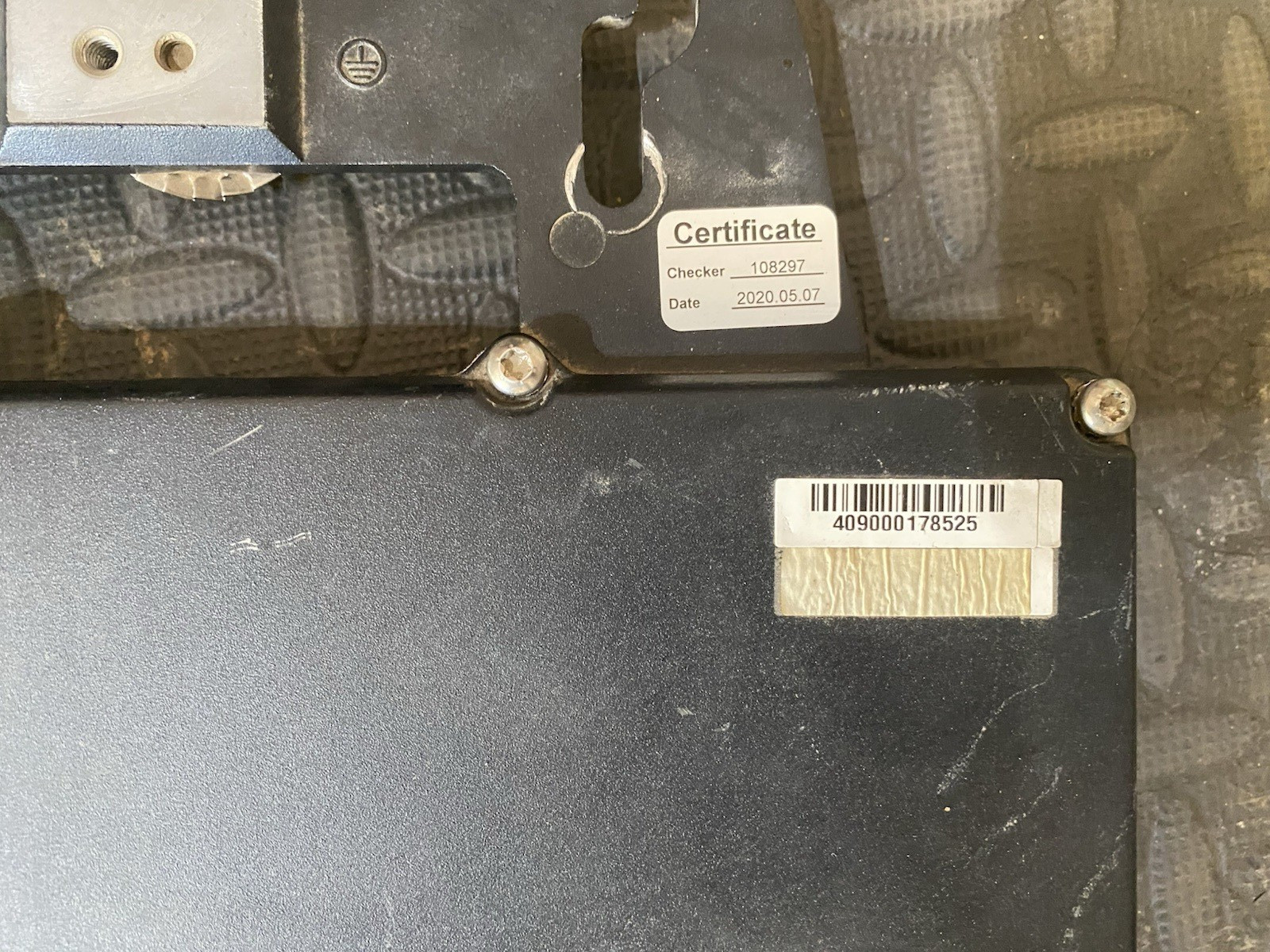 APsystems Microinverter, model YC-600(Y)-NA, for solar panels
