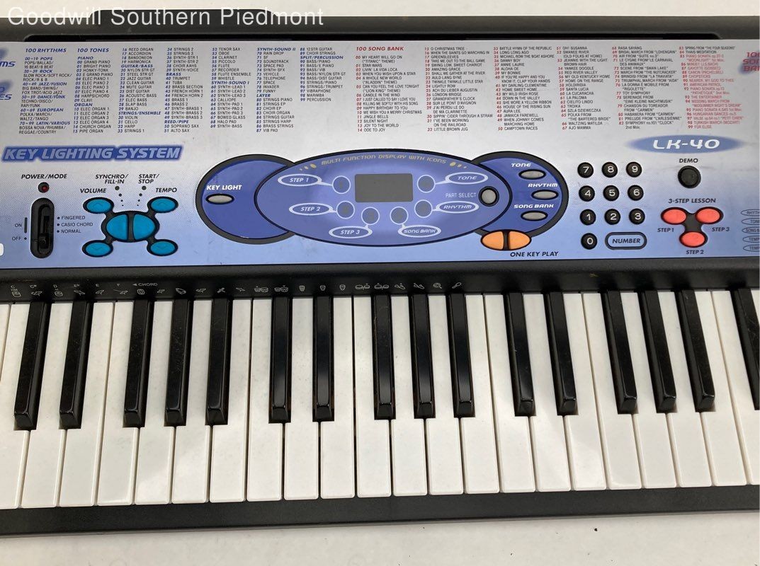 Casio LK-40 61-Key Polyphonics Synth Electronics Keyboard - Tested