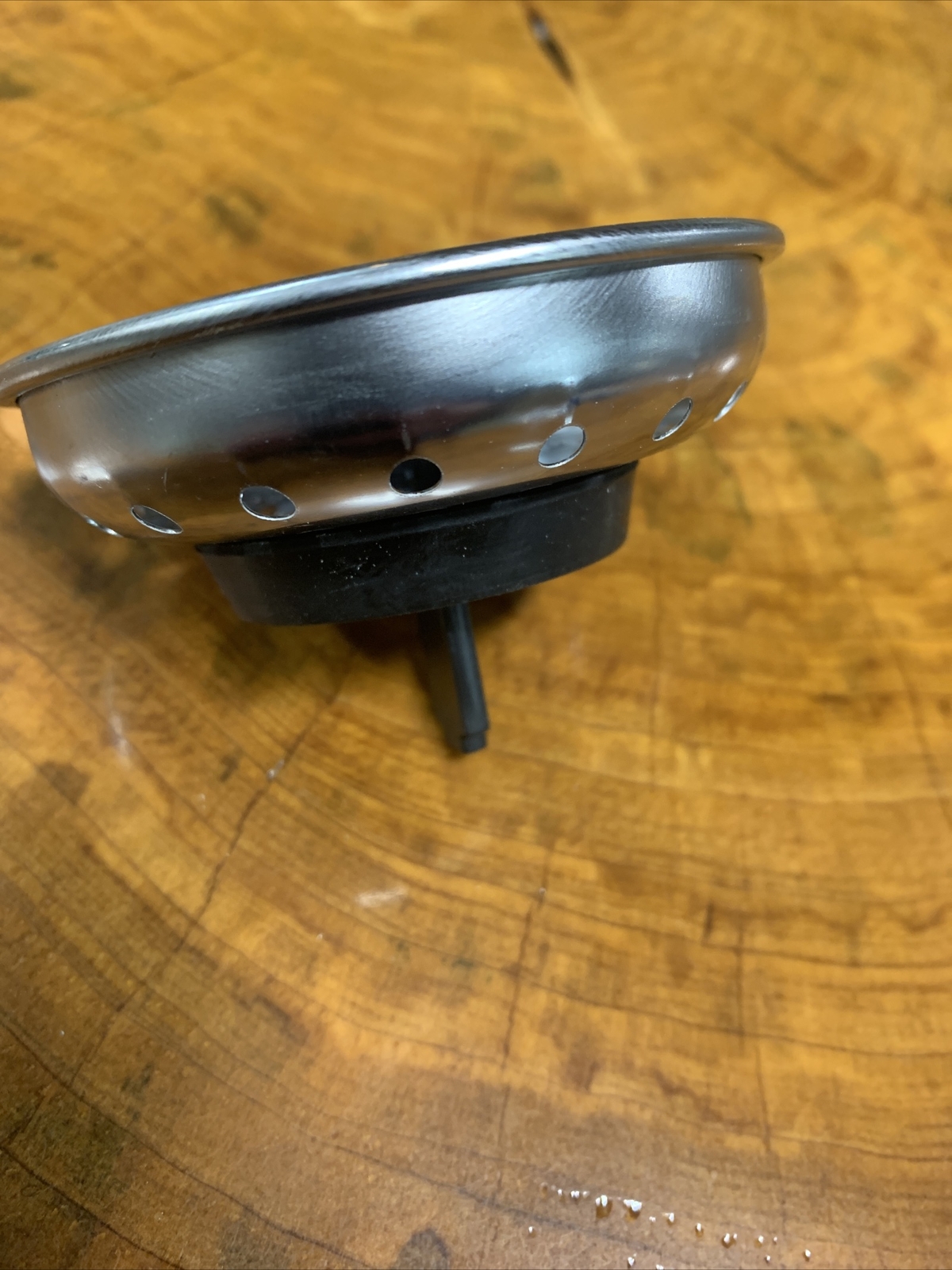 TWO KITCHEN SINK STRAINERS w/STOPPERS & POSTS PEERLESS PRL041 3 1/2" Drain