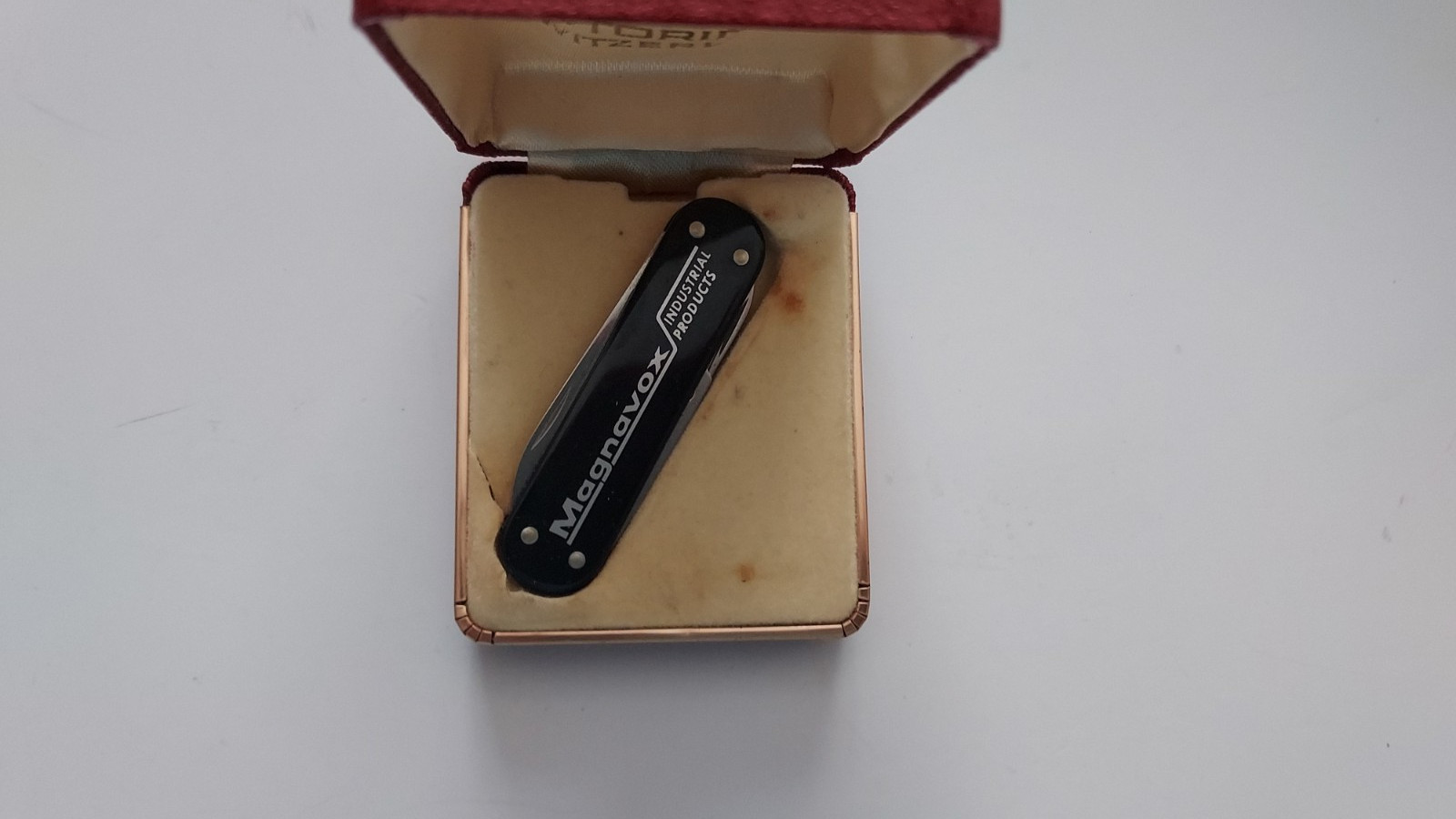 Vintage Magnovox Industrial Products Multipurpose Folding Pocket Tool/Nail